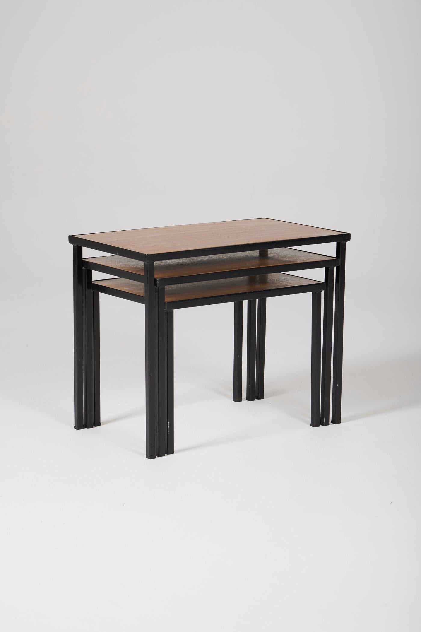  Wooden nesting tables set For Sale 3