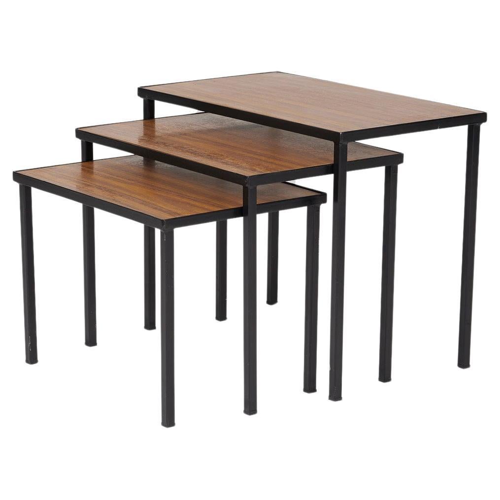  Wooden nesting tables set For Sale