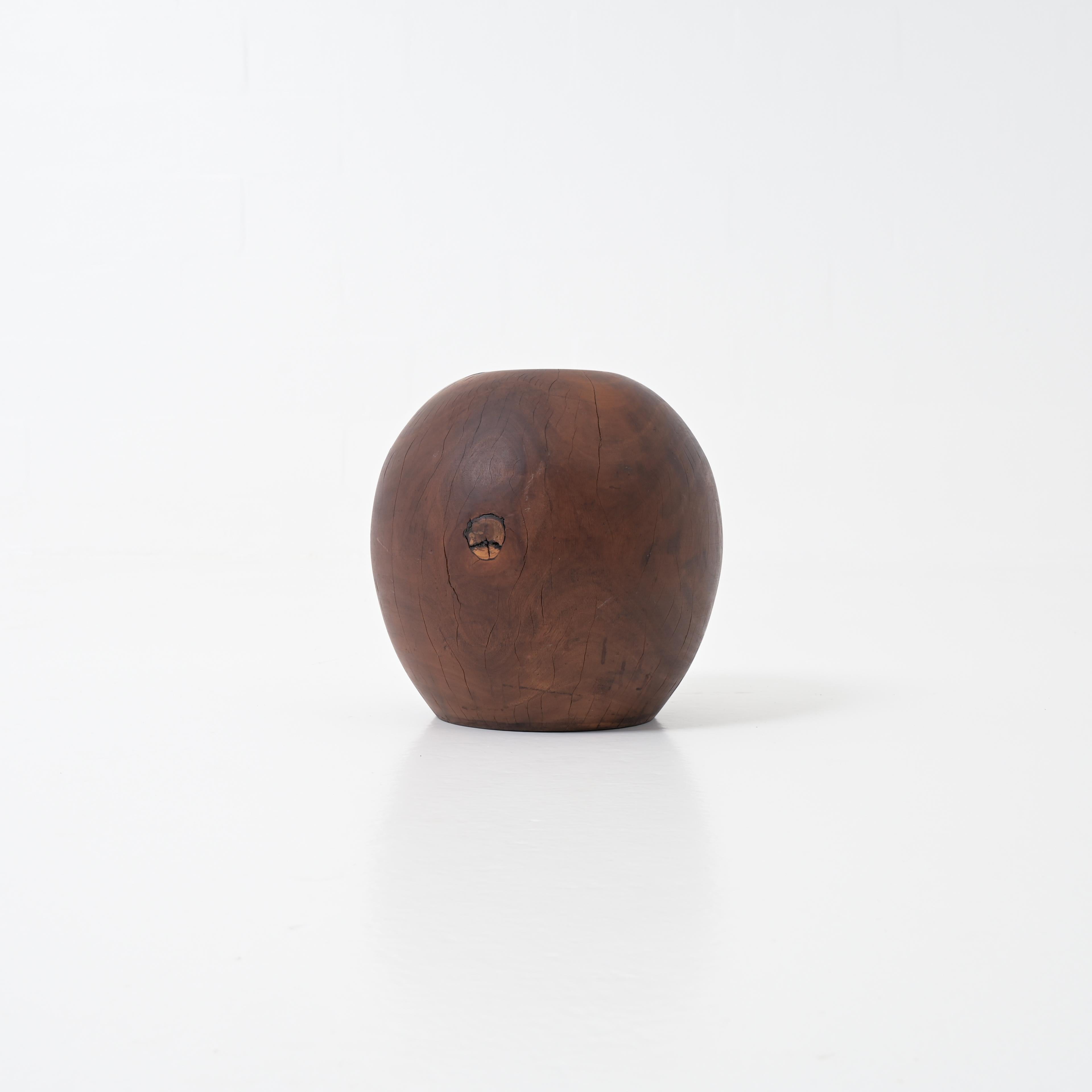 Wooden object / stool / table In Good Condition For Sale In Vlimmeren, BE