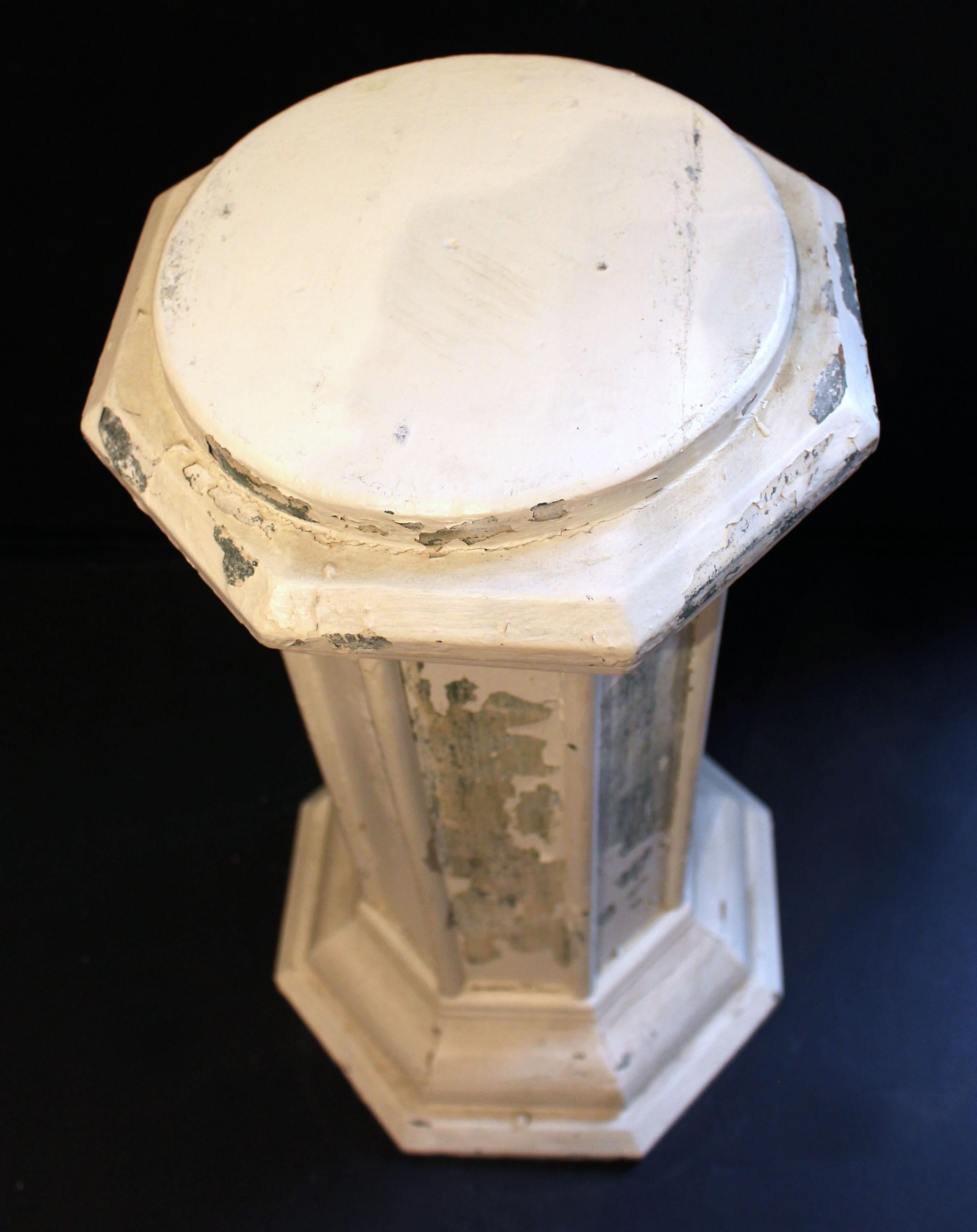 Wooden Octagonal Form Display Column Pedestal, Vintage, American In Fair Condition In Chapel Hill, NC