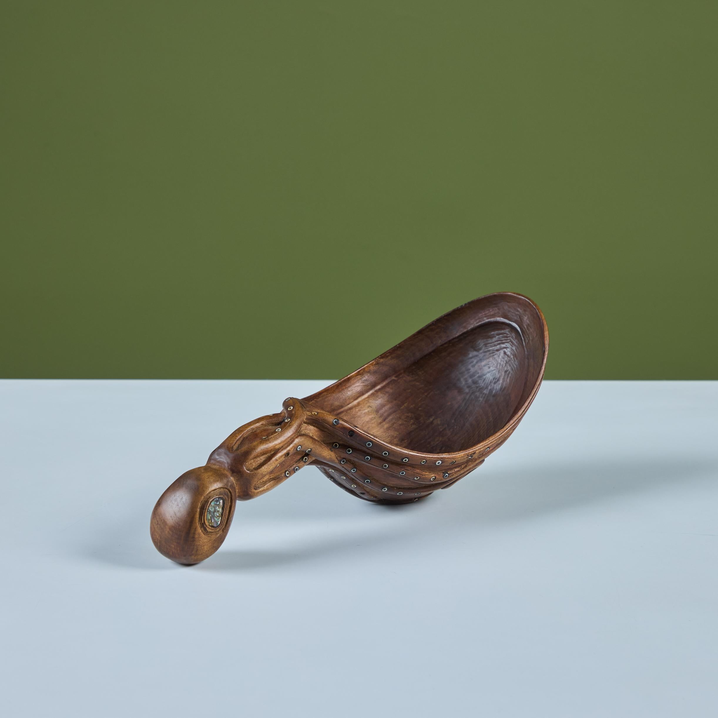 Cucharón Pulpo de Madera con Incrustación de Abalón Tallado a mano en venta