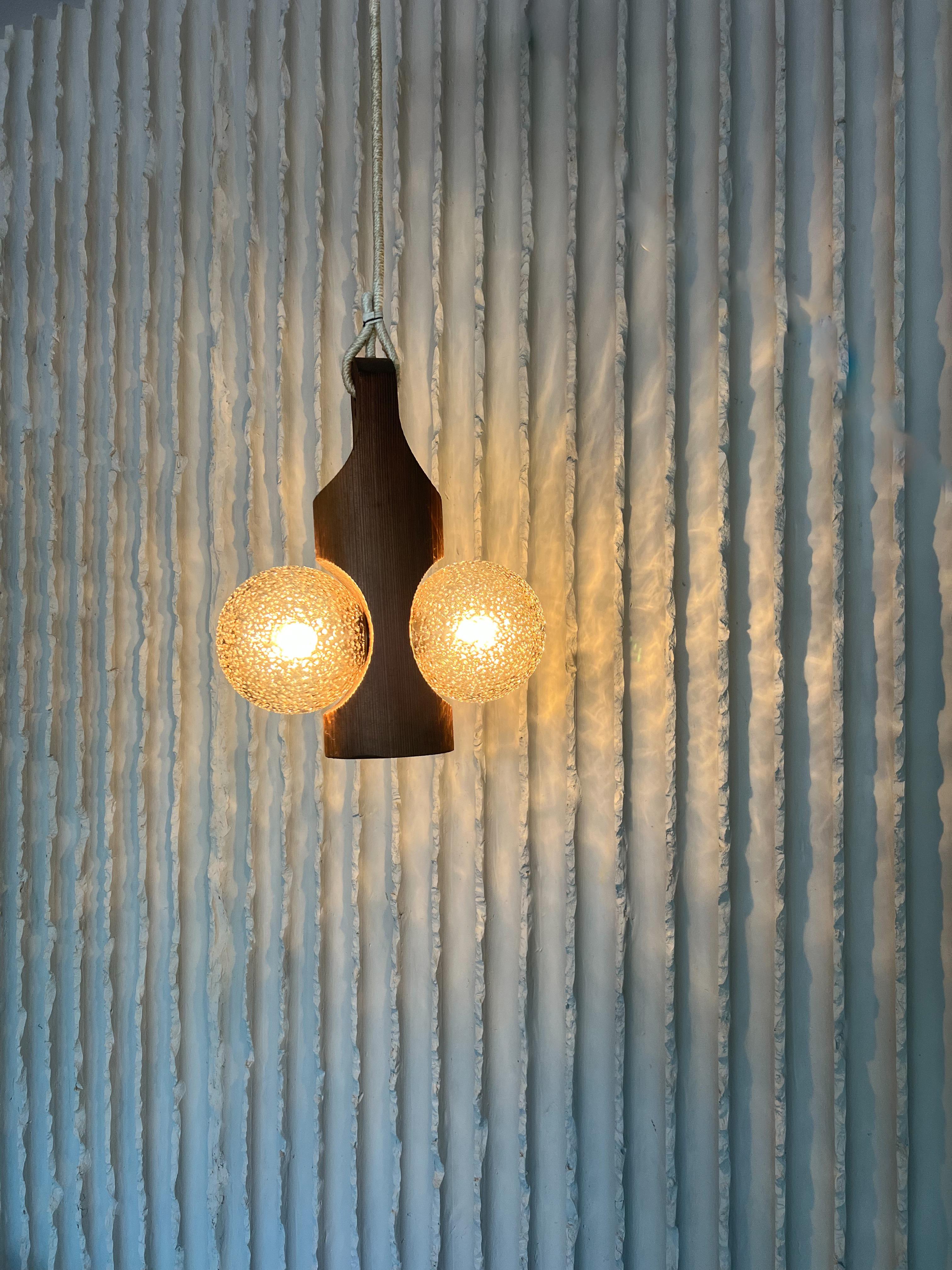 Colgante de madera de Temde Leuchten Alemán en venta