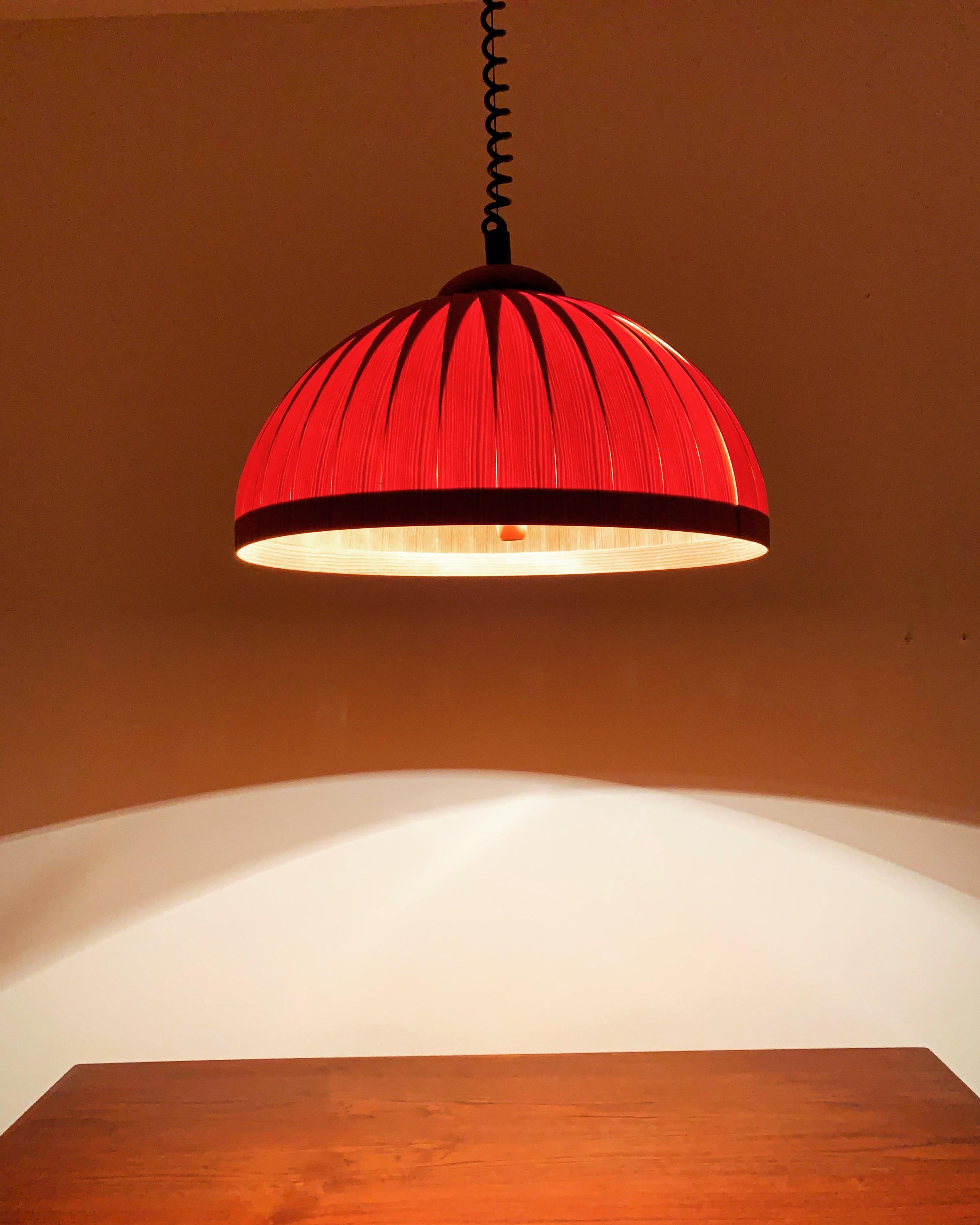 Lampada a sospensione in legno in vendita 1