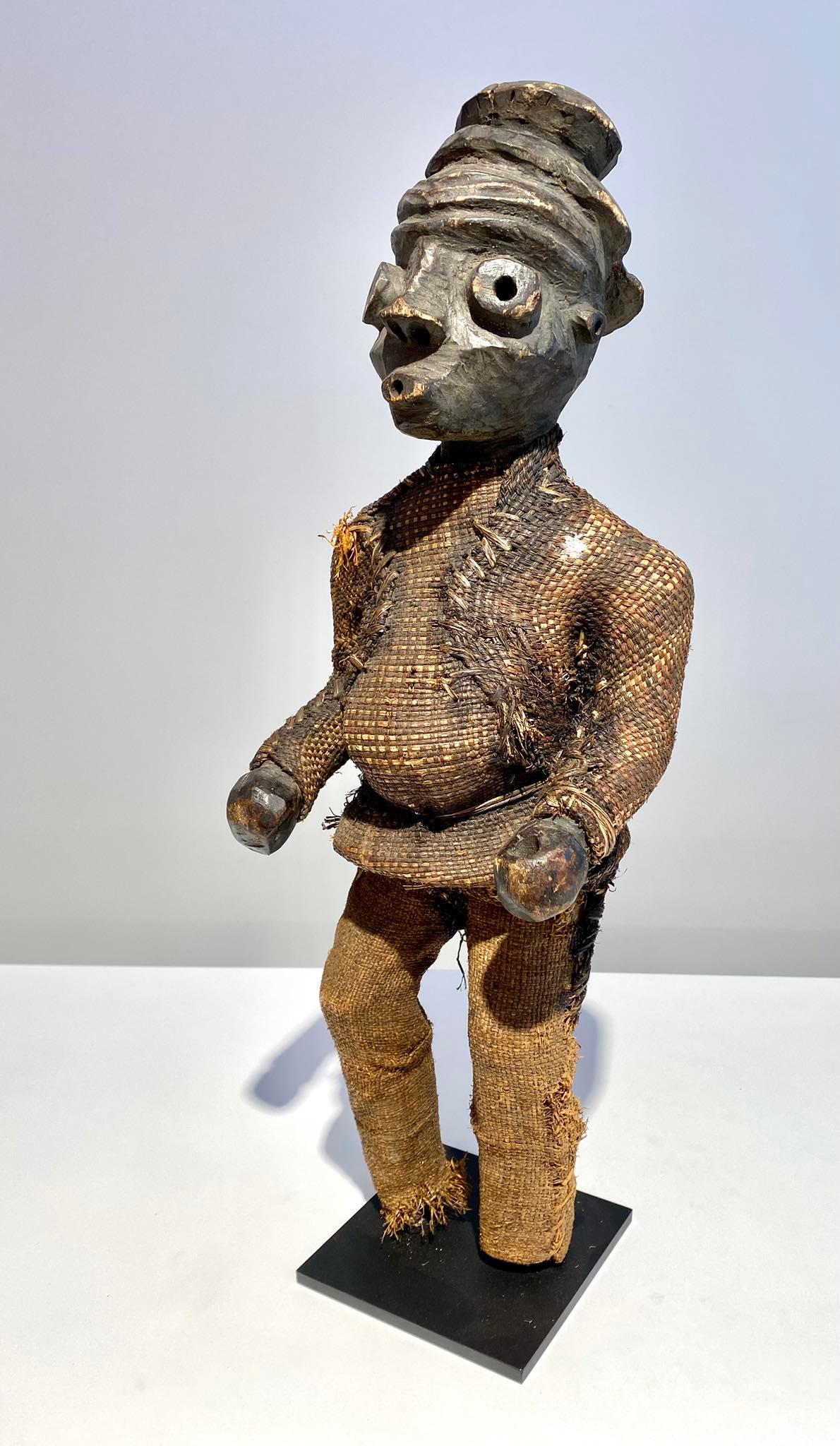 Wooden Pende Antropomorphic Statue Congo Region Kasaï -19th century African Art For Sale 3