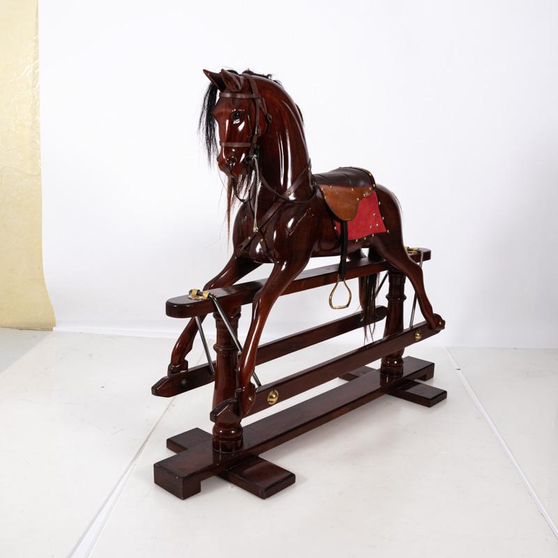 XX secolo Cavallo a dondolo in legno in vendita