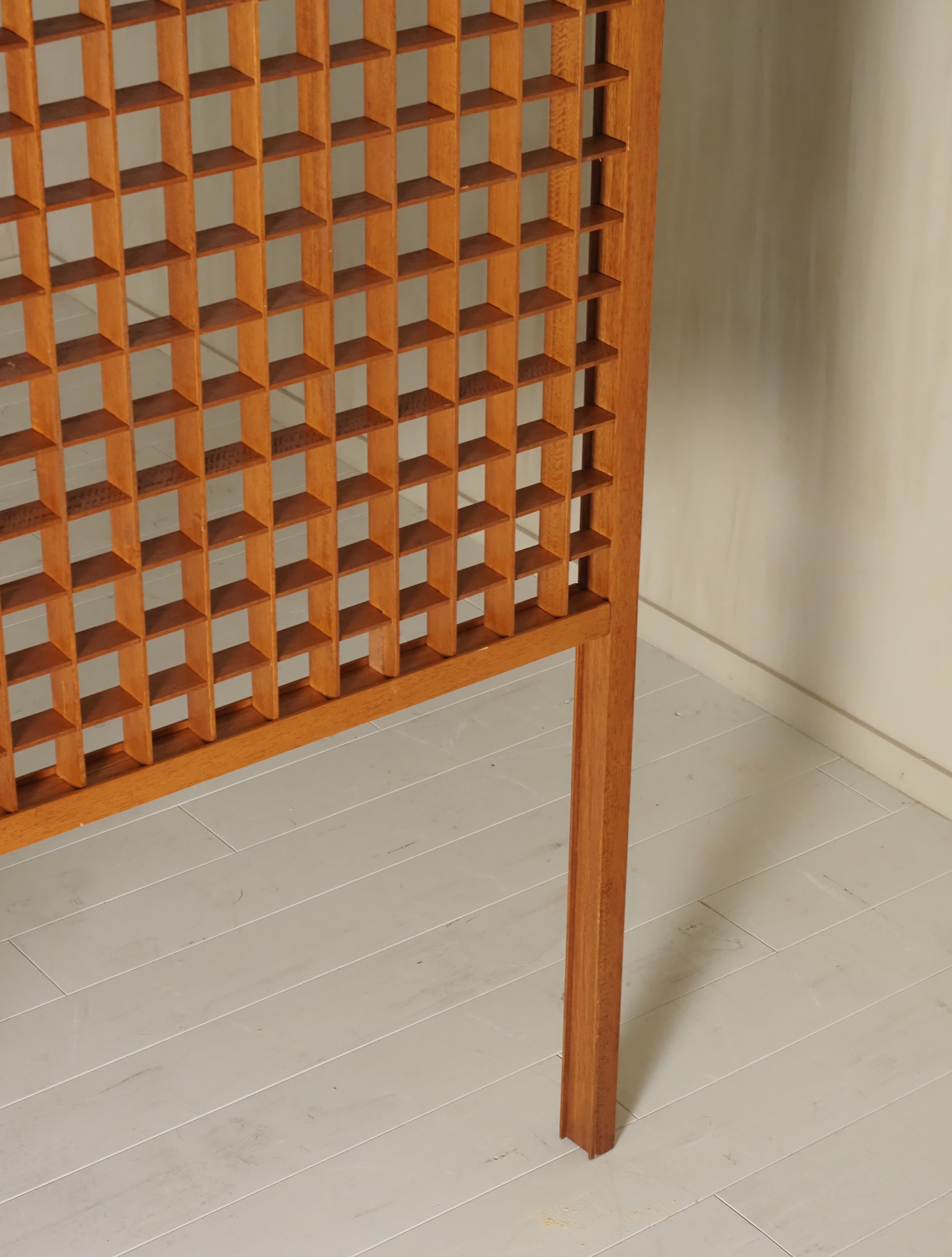 Séparation de pièce en bois avec design en treillis en vente 10