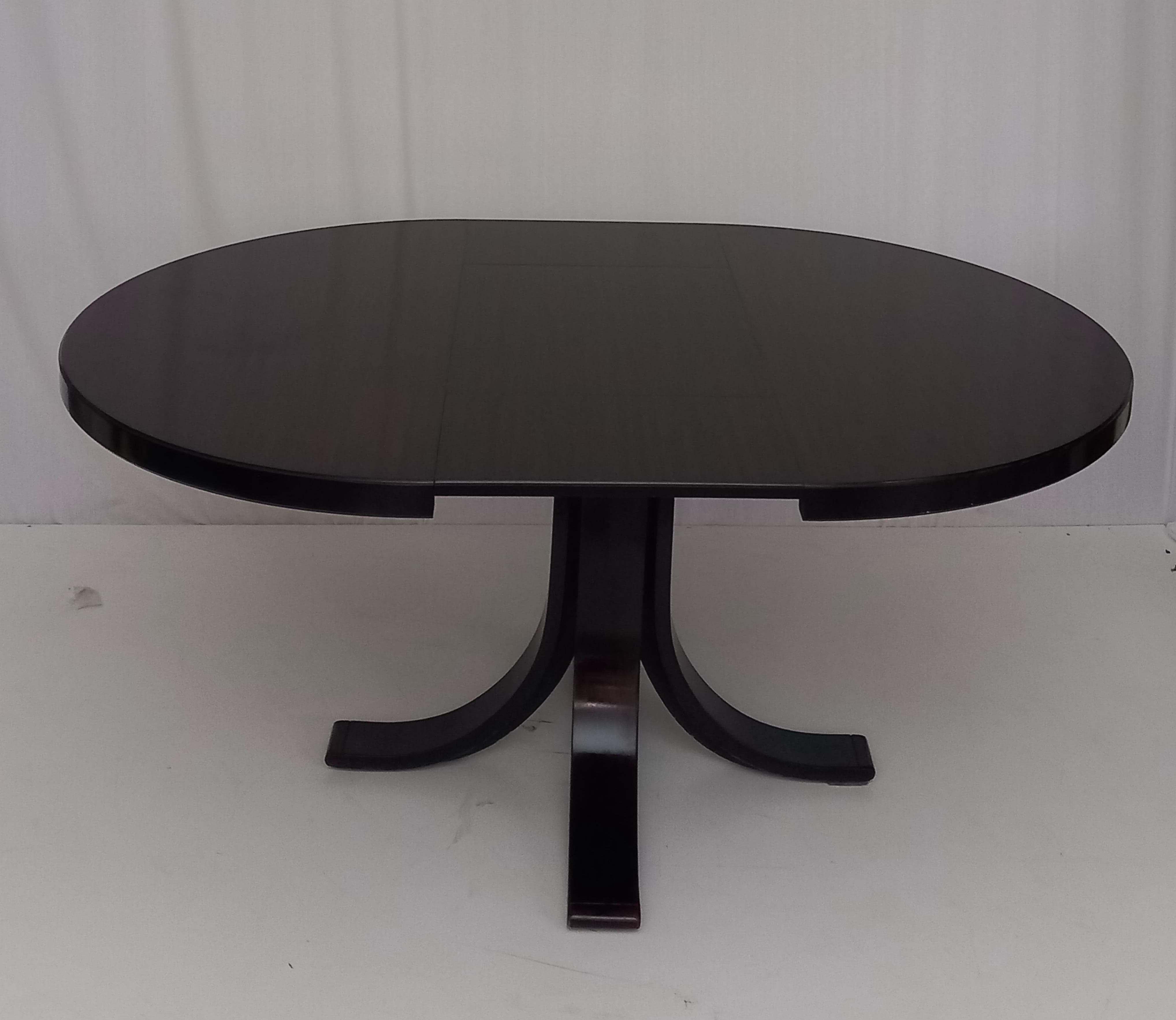 Wooden Round Extendible Table, 60s in vendita 1