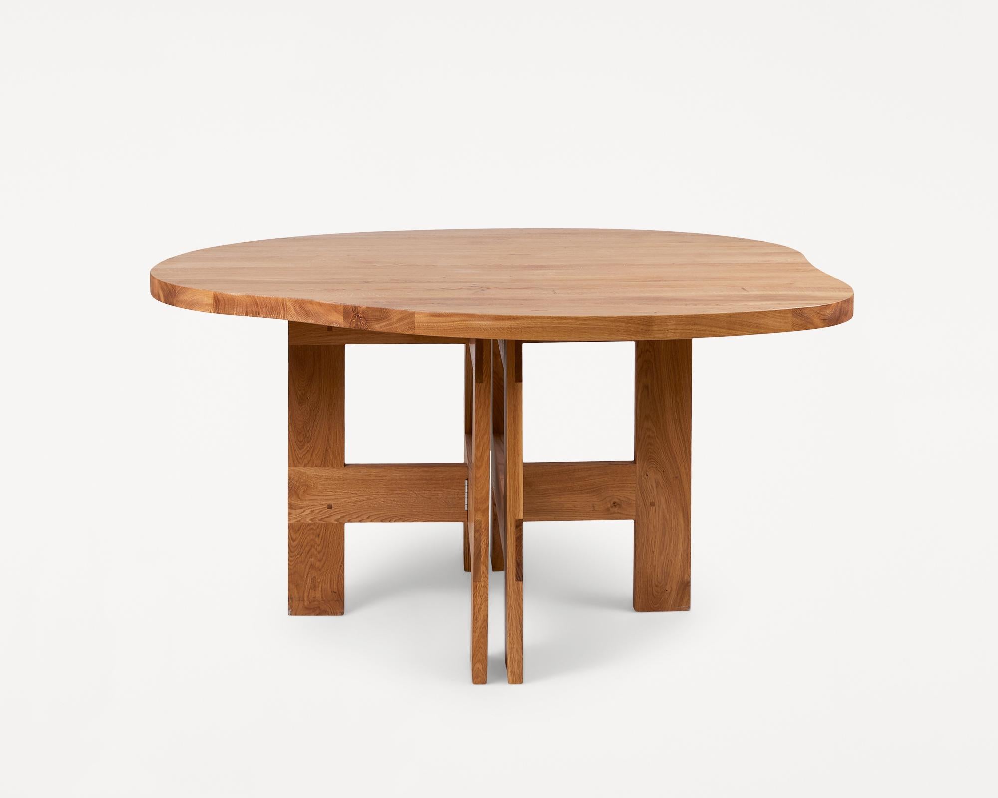 Scandinave moderne FRAMA, tang de table de ferme en bois de conception scandinave en vente