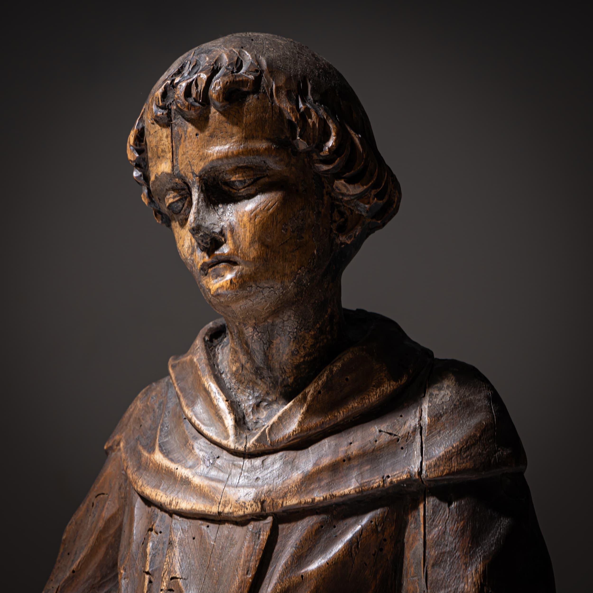 Allemand Sculpture en bois d'un moine, probablement du 19ème siècle en vente