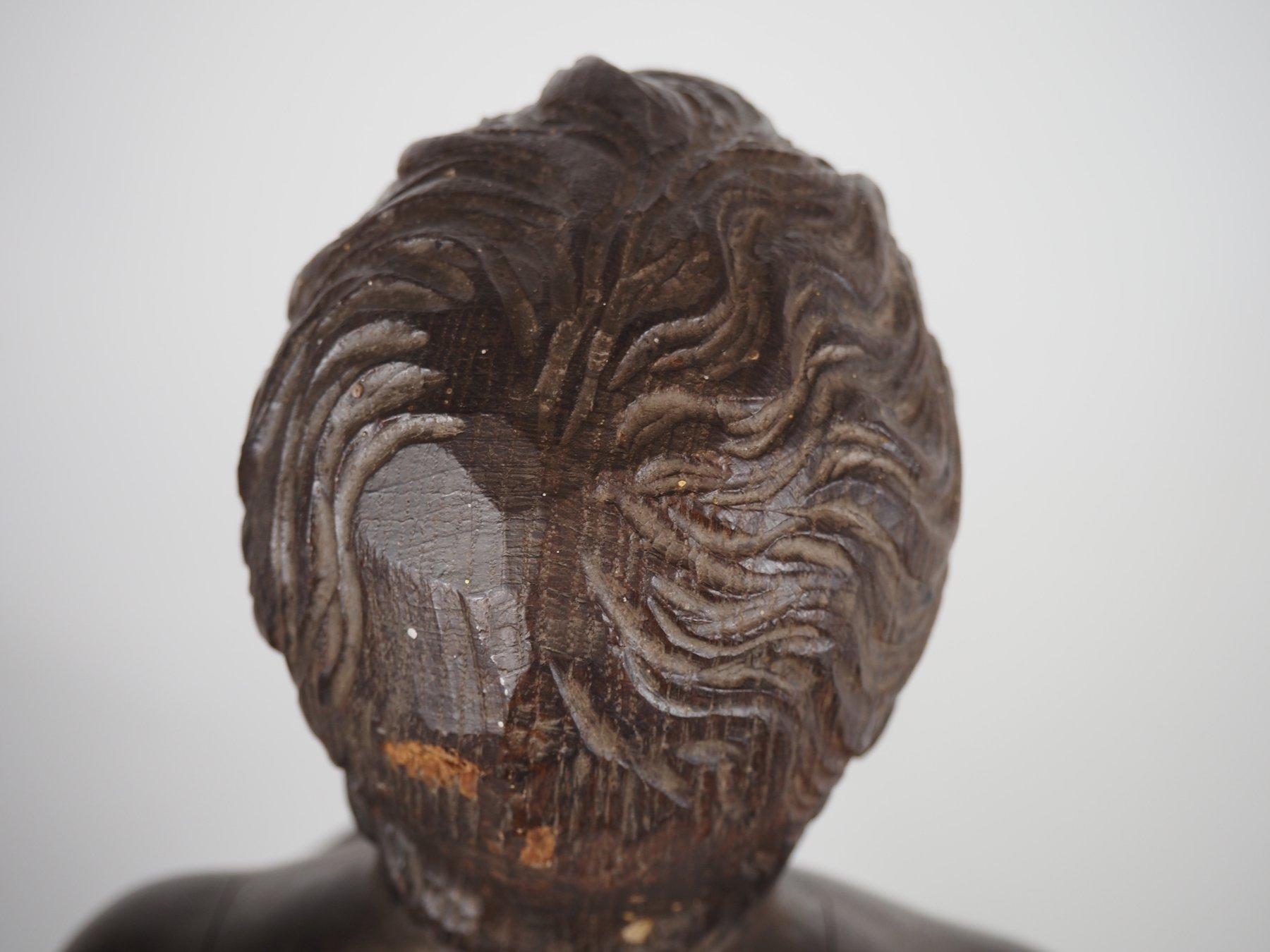 Holzskulptur eines Putto, Mischung aus Barock- und klassischem Stil, frühes 19. Jahrhundert. im Angebot 2