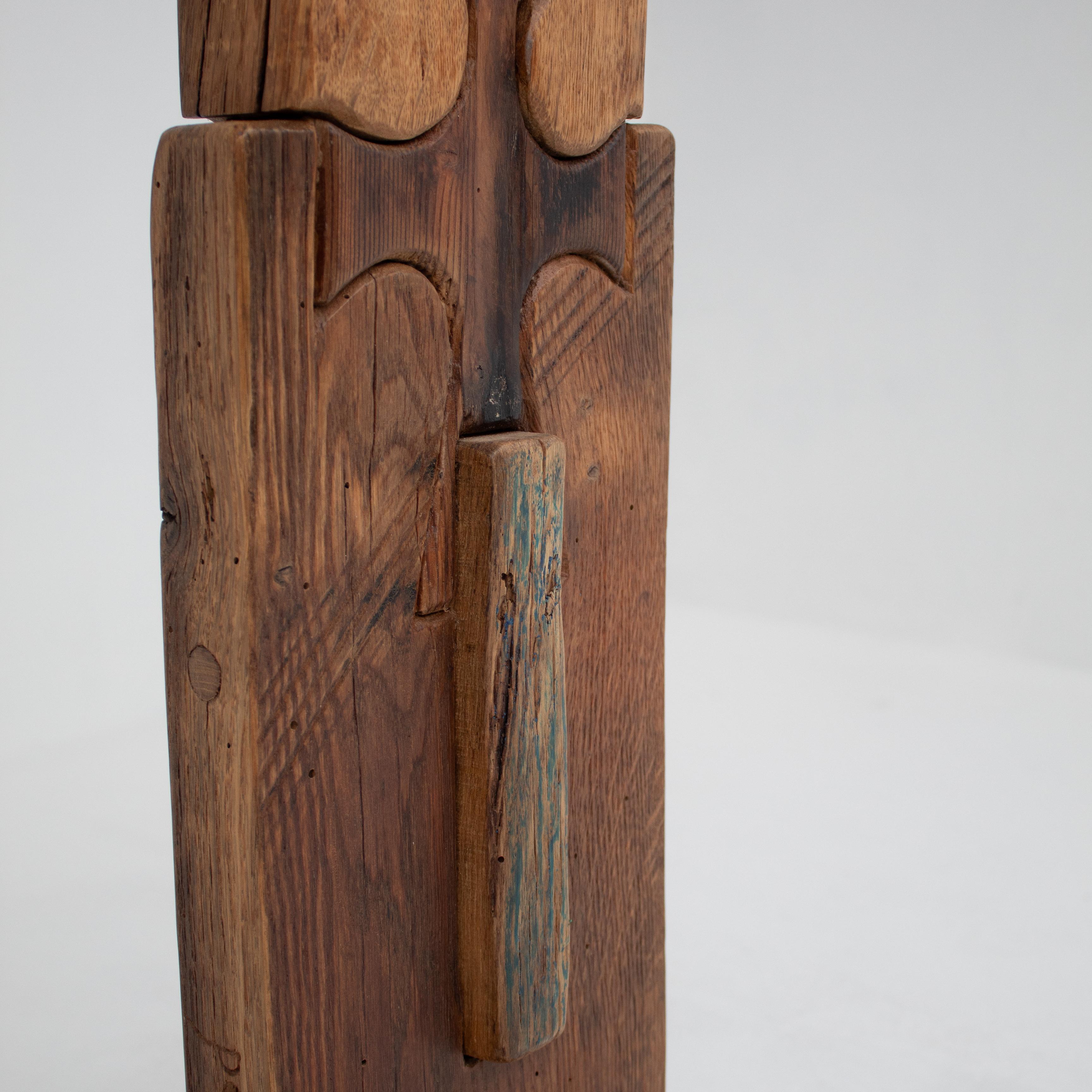 Brutalismo Totem scultura in legno di Luciano Bertolotto in vendita