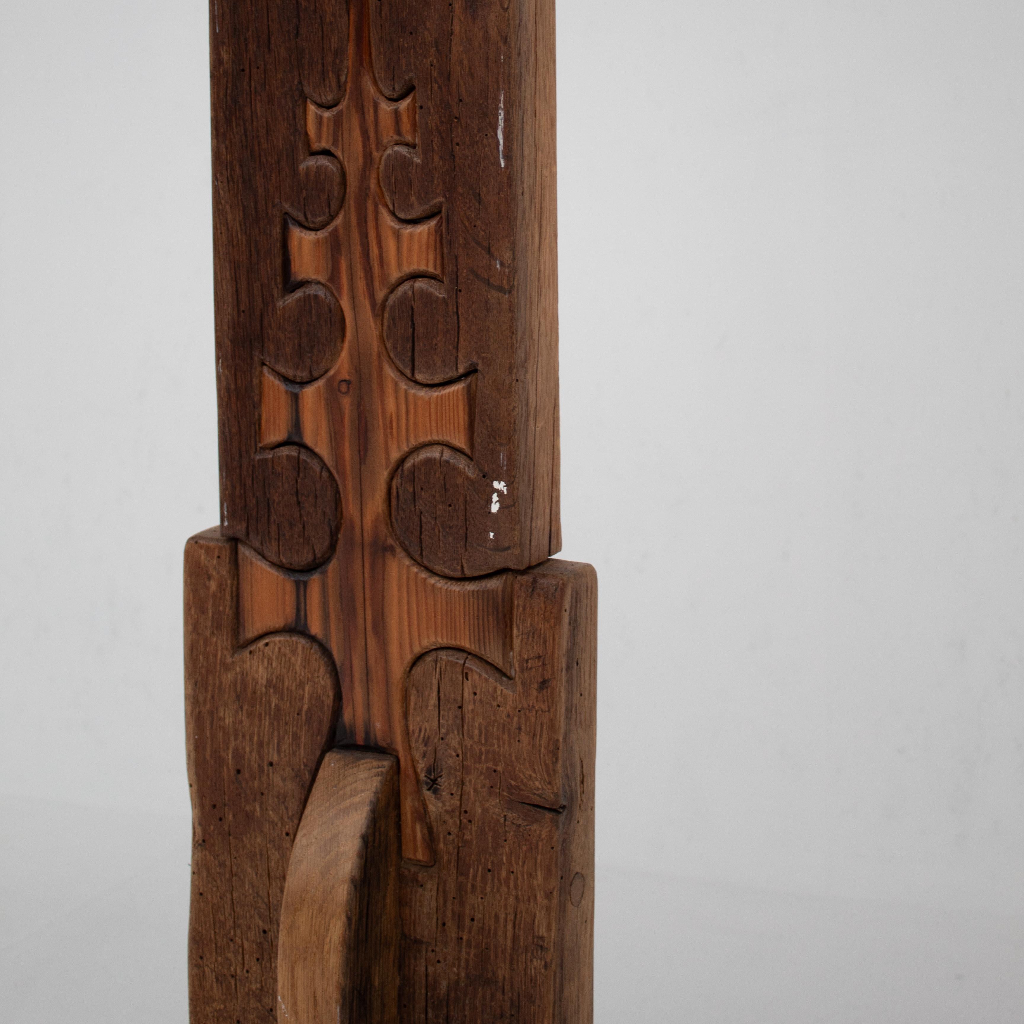 Totem scultura in legno di Luciano Bertolotto in vendita 2