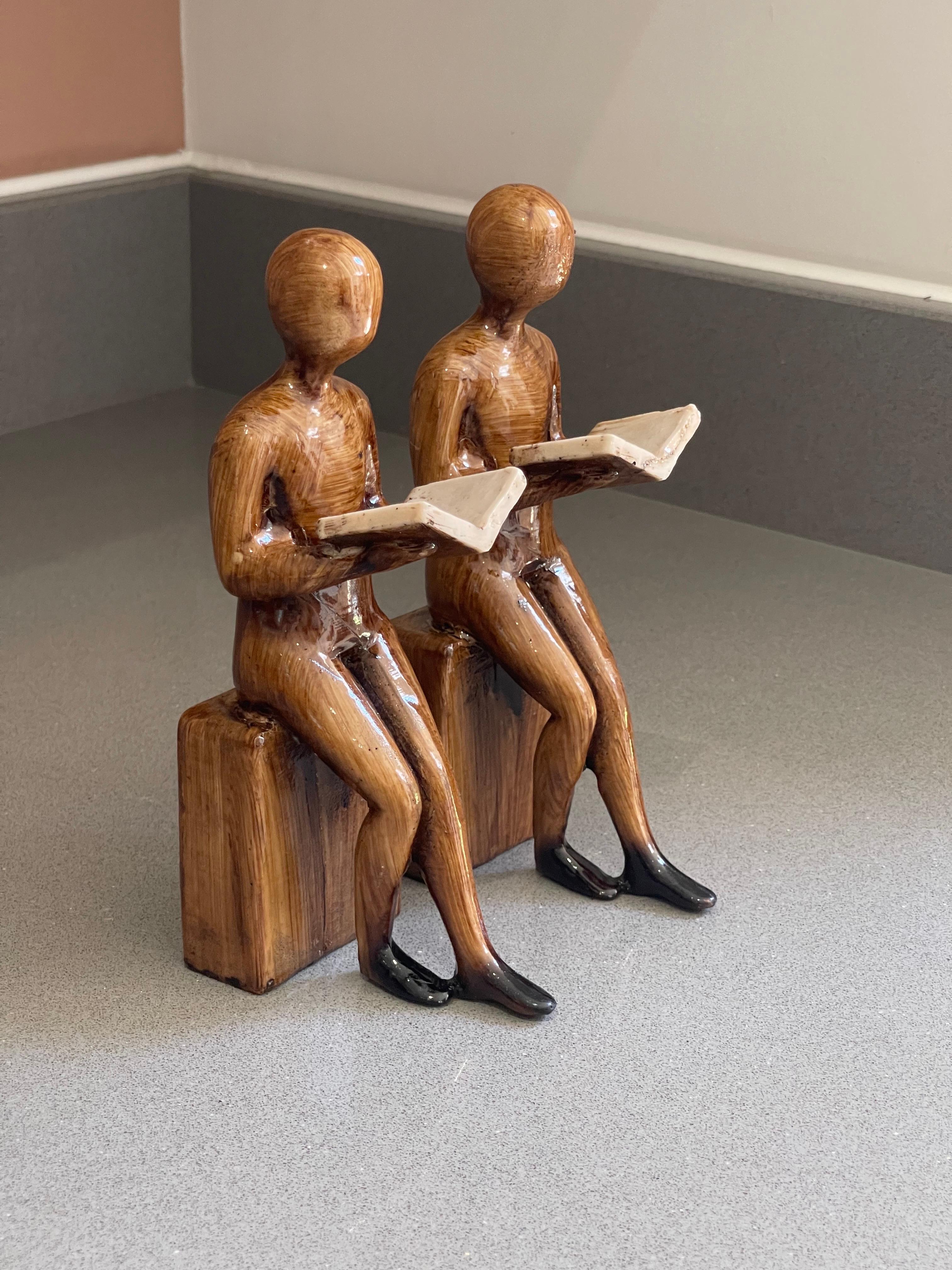 Sculture in legno Porta libri Set di 3 Figurina decorativa pensante di Porta libri in vendita 11