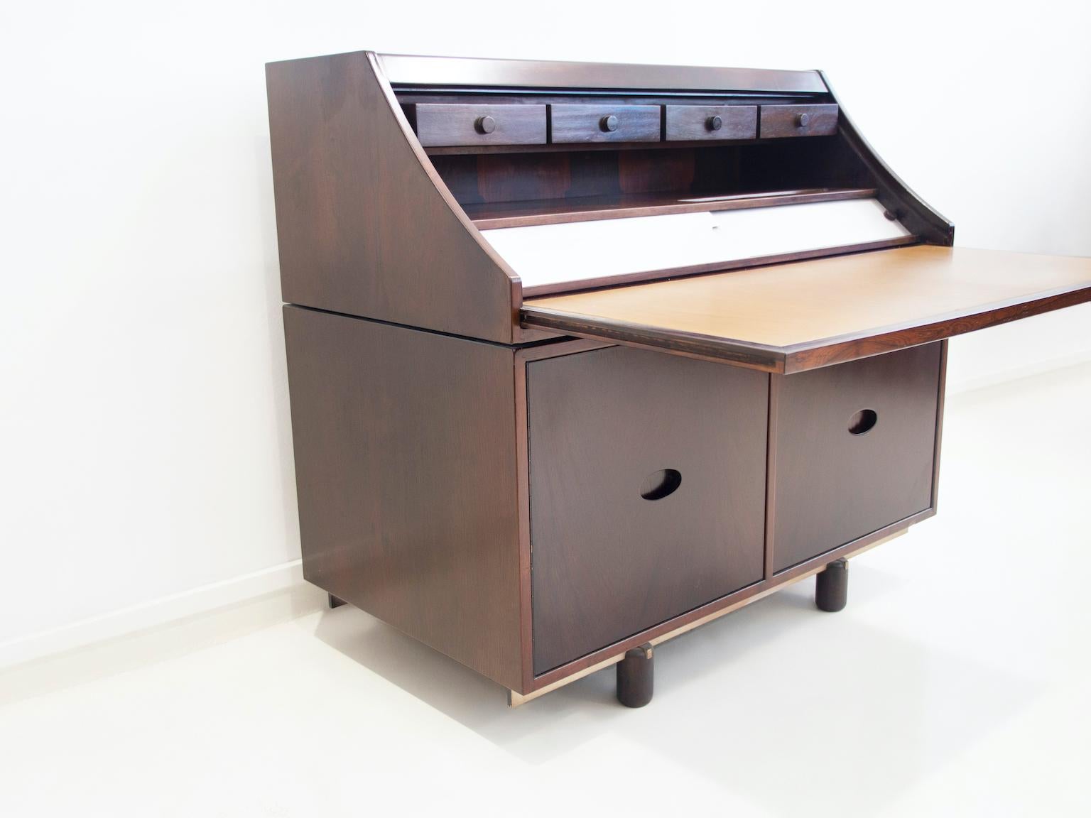 Wooden Secretary Desk by Gianfranco Frattini for Bernini For Sale 8