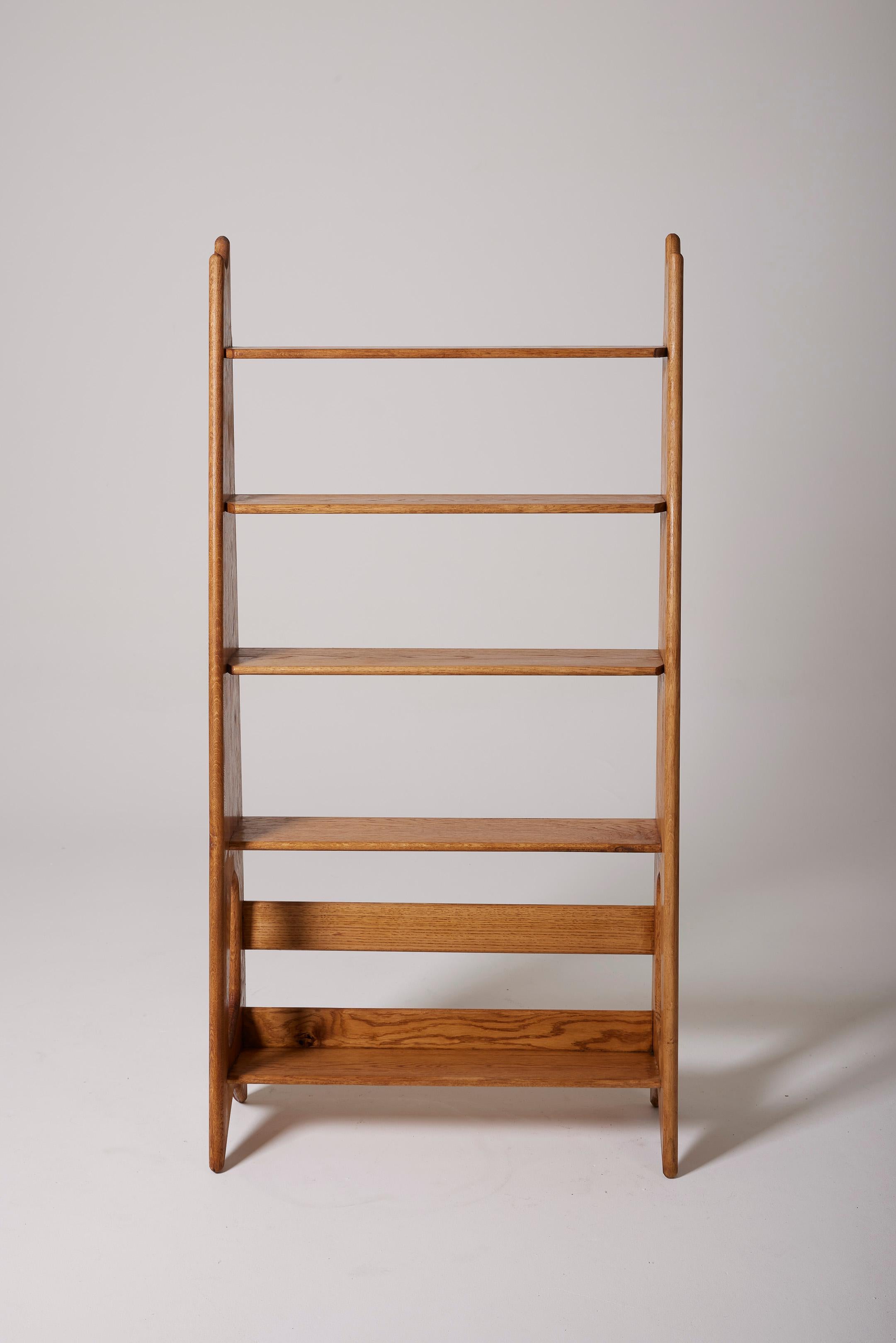 Wooden shelf by Pierre Cruège In Good Condition For Sale In PARIS, FR