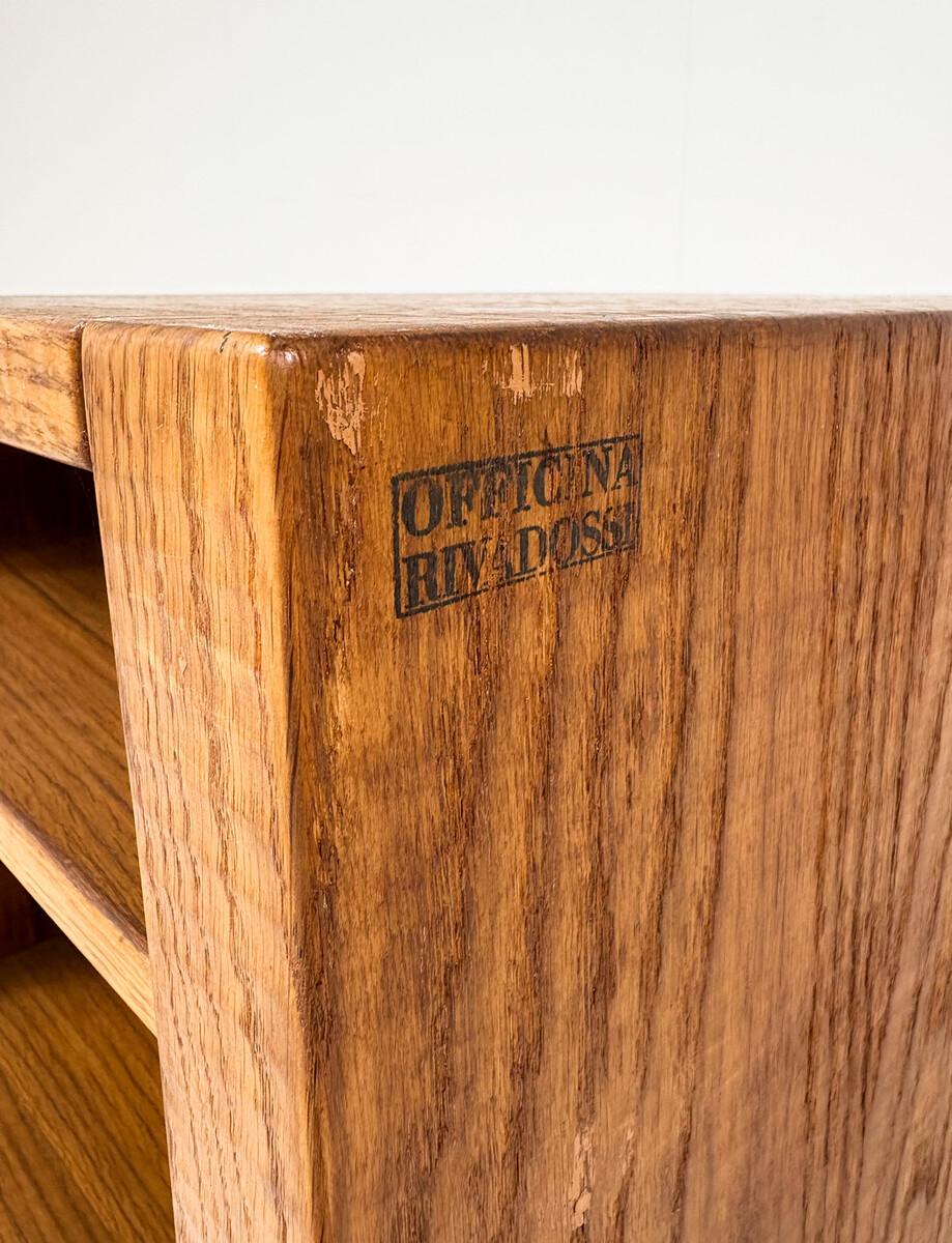 Beistelltisch aus Holz von Giuseppe Rivadossi für Officina Rivadossi, 1970er Jahre (Italienisch) im Angebot
