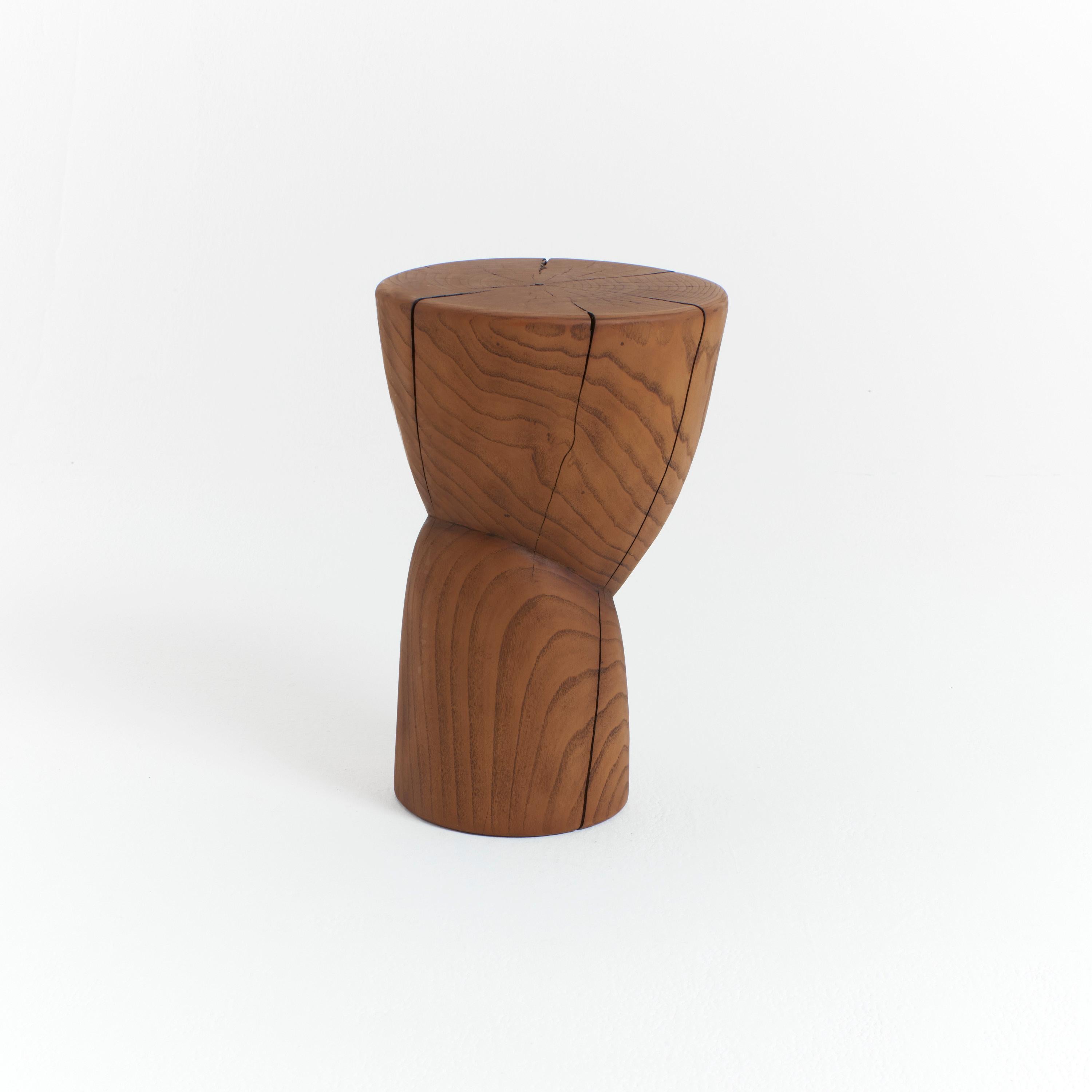 Bois Table d'appoint en bois marron plus foncé par Project 213A en vente