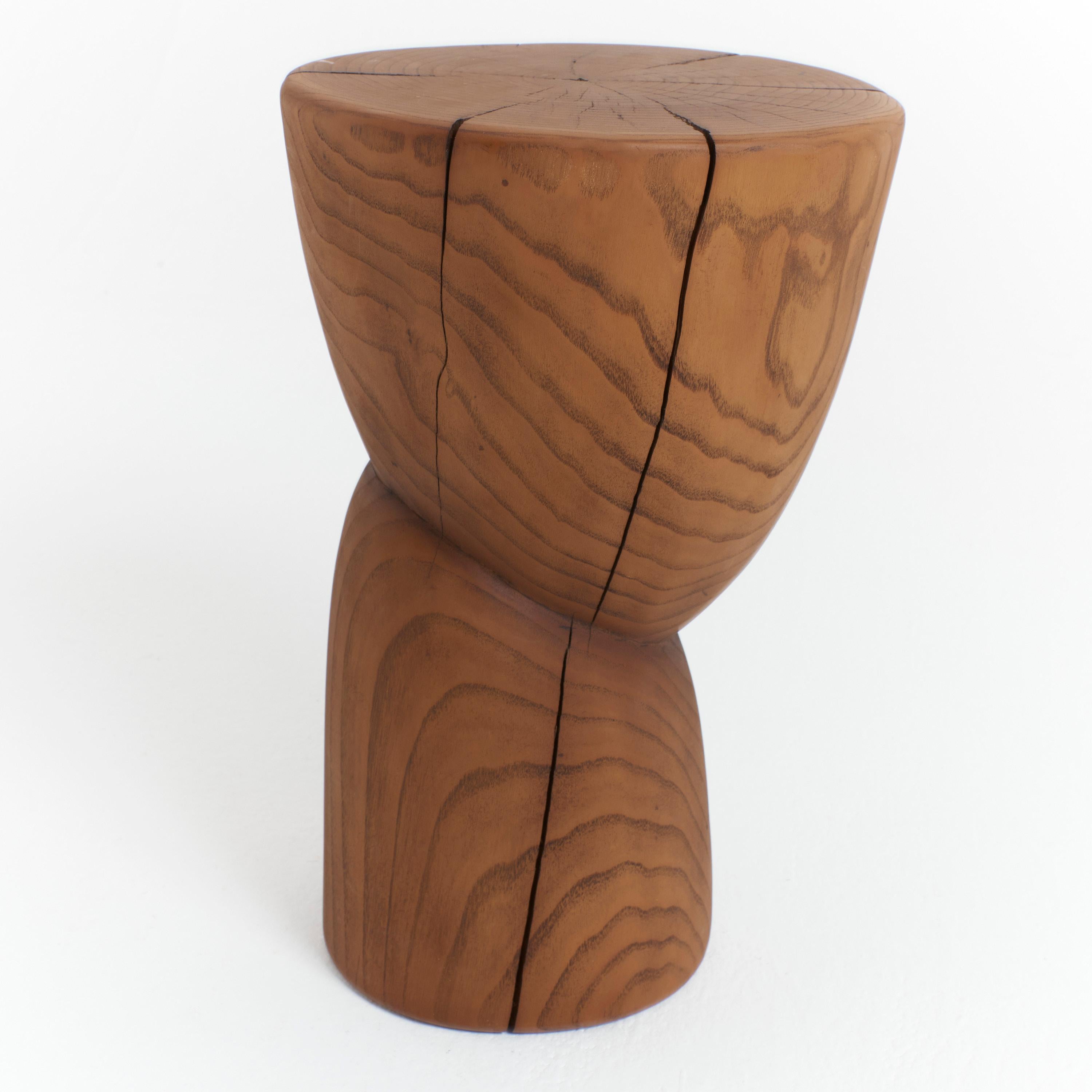 Table d'appoint en bois marron plus foncé par Project 213A en vente 3