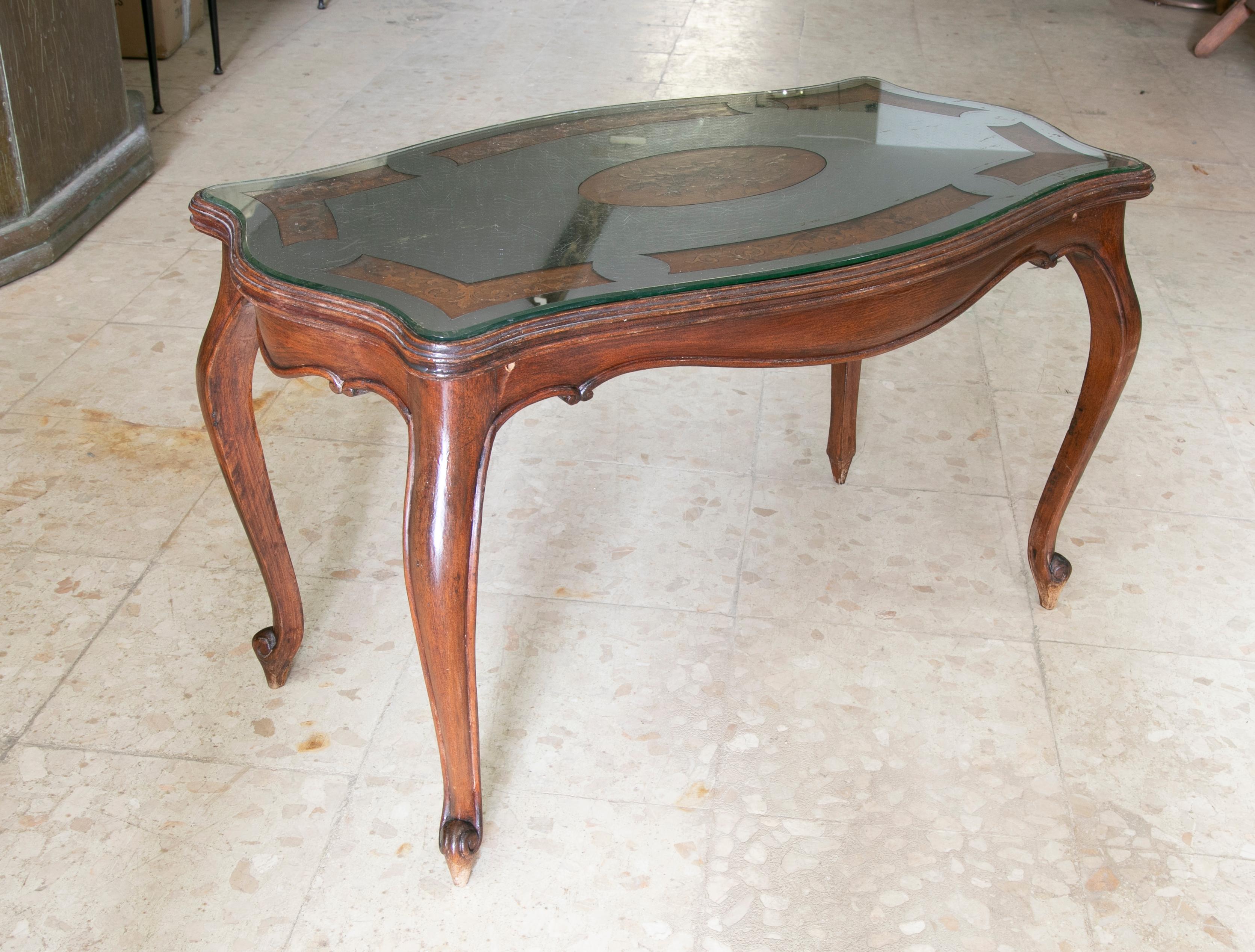 Wooden Side Table with Inlaid Top and Mirrored Top In Good Condition For Sale In Marbella, ES
