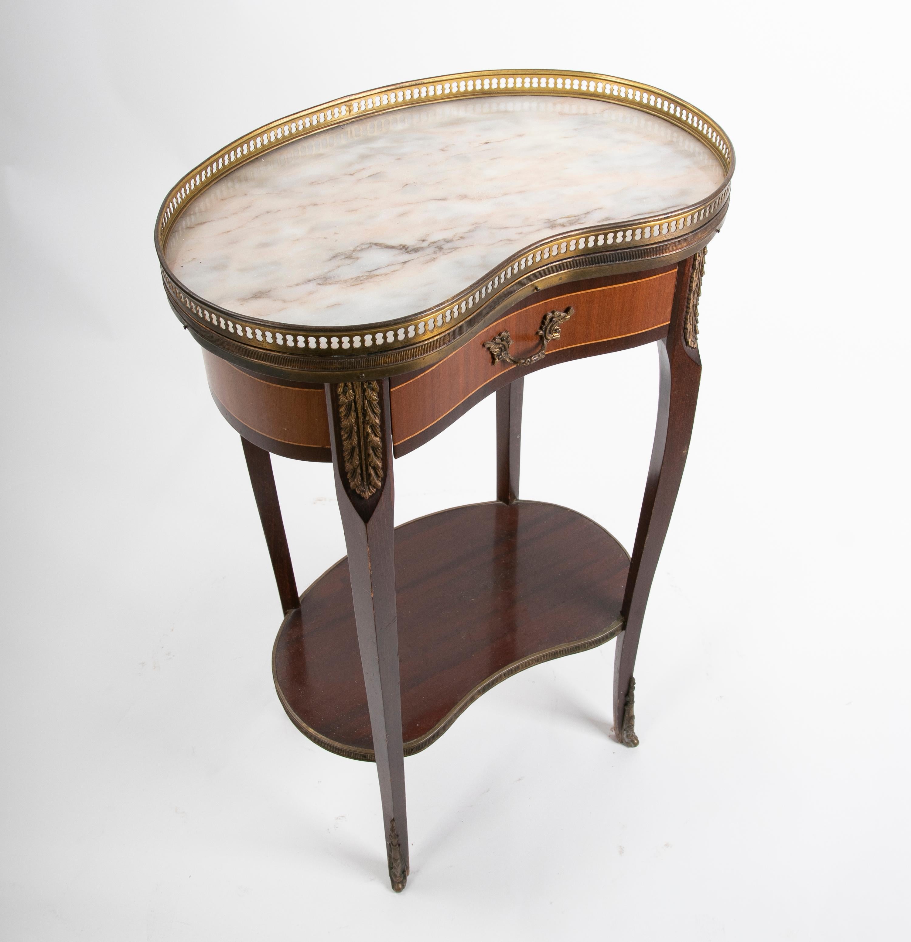 Wooden Side Table with Marble Top and Bronze Decorations In Good Condition For Sale In Marbella, ES