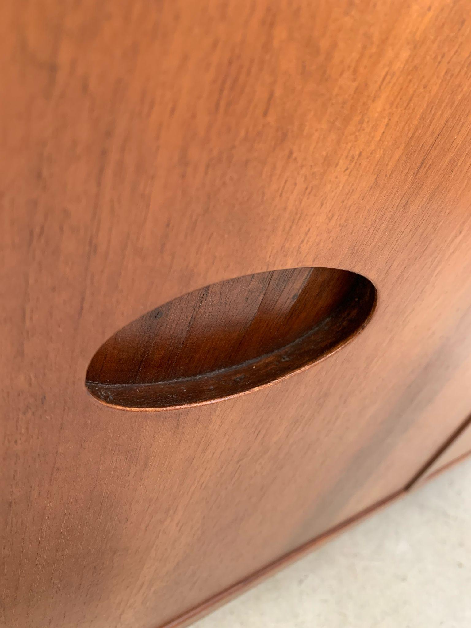 Wooden sideboard by Gianfranco Frattini, Bernini production, italy, 1960s For Sale 2