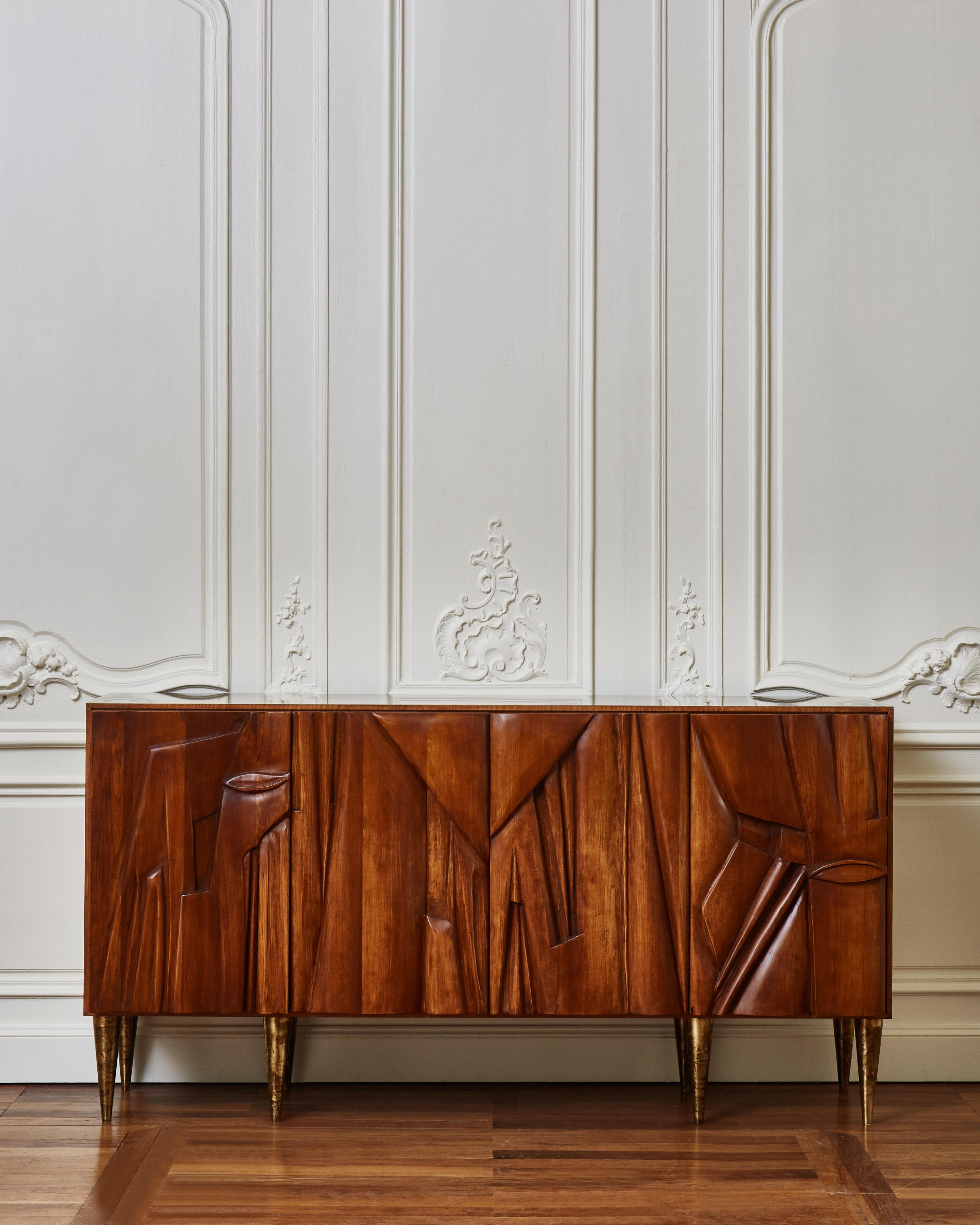 Superb sideboard with doors in sculpted wood and acid patinated brass by Studio Glustin.
France, 2022.