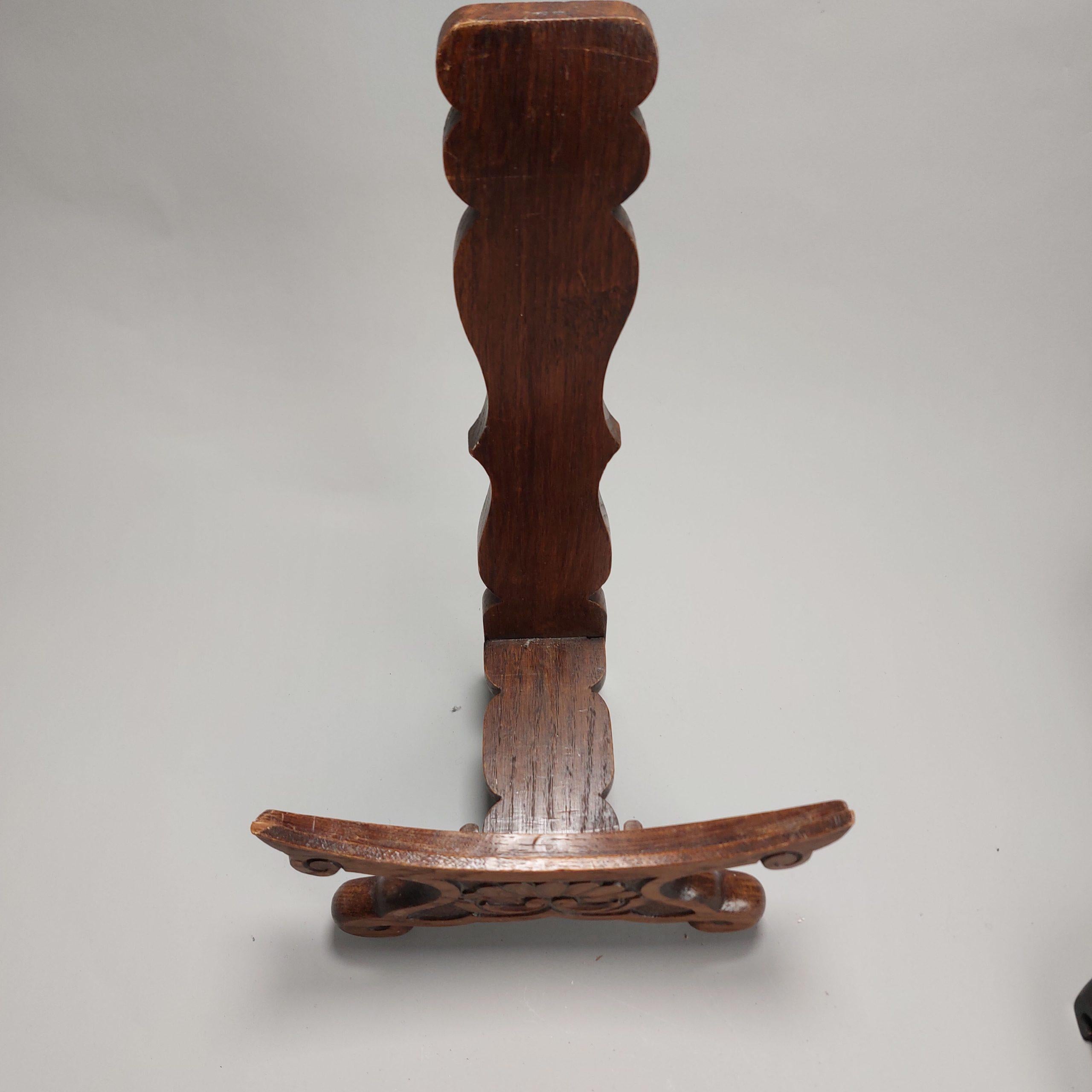 Chinois Stand en bois pour porcelaine ancienne chinoise ou japonaise, 19e/20e siècle en vente