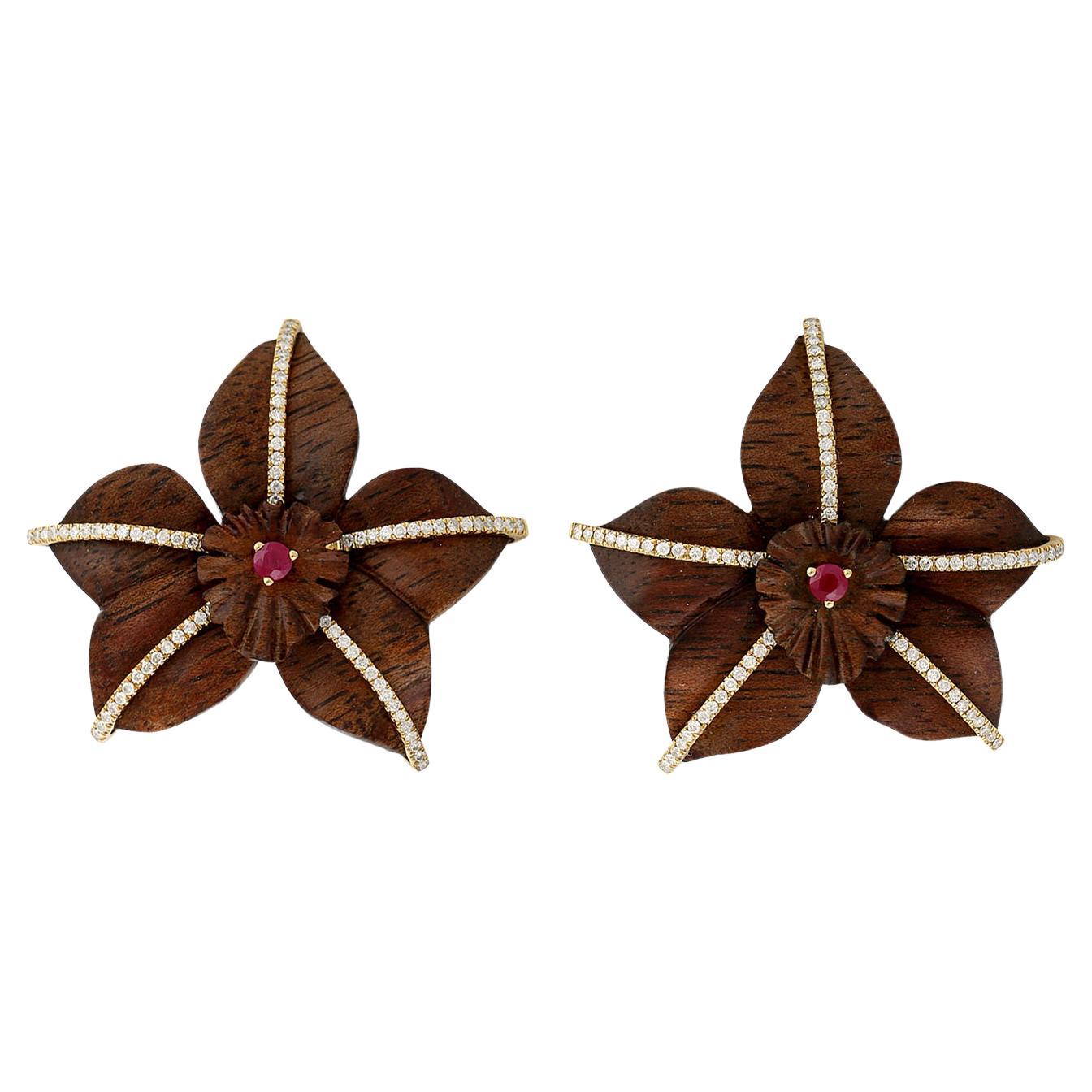 Wooden Starfish Shaped Studs With Ruby & Diamonds Made In 18k Gold For Sale