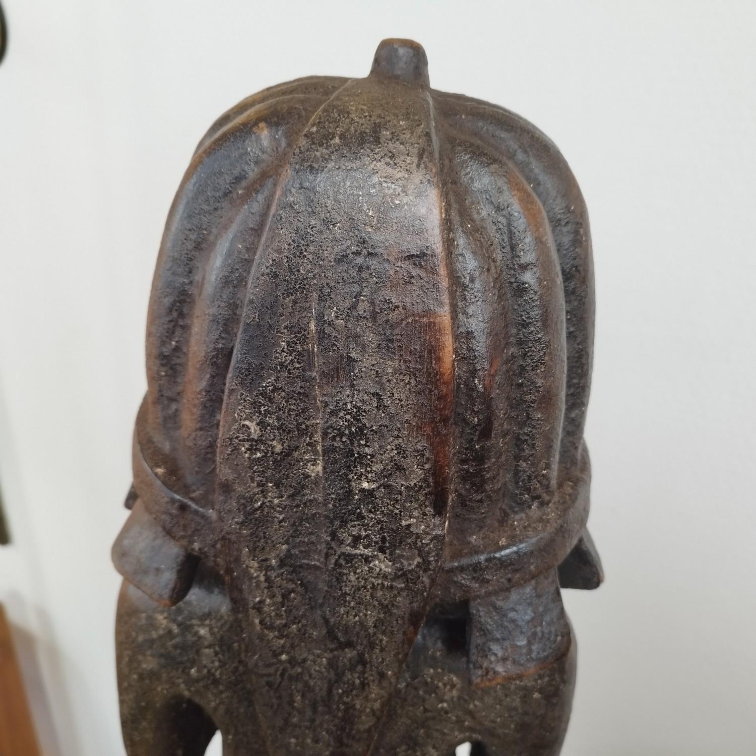 Wooden statue of a warrior For Sale 2