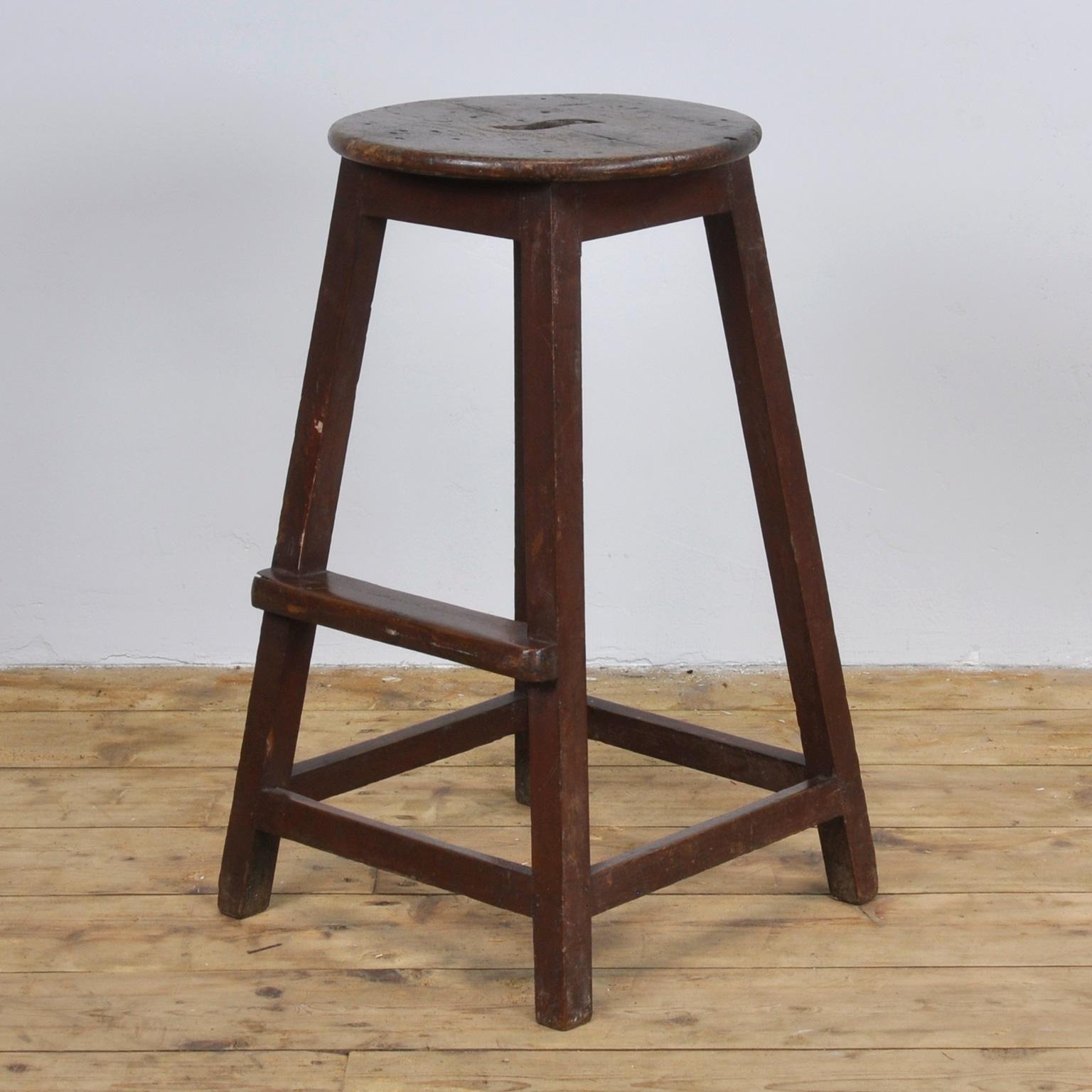Wooden Stool, 1940s In Good Condition In Amsterdam, Noord Holland
