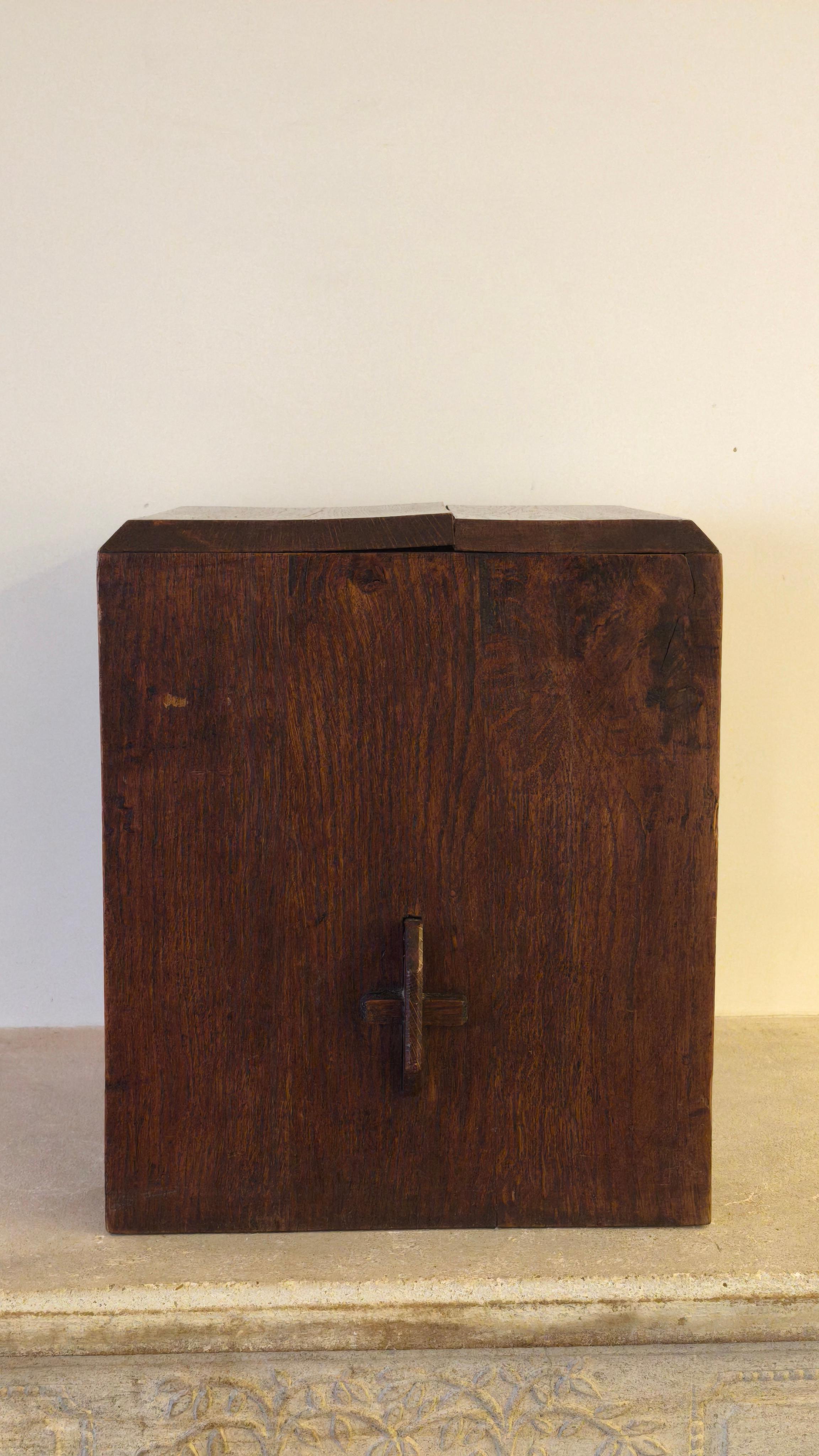 Holzhocker, Kunsthandwerk, Jugendstil, 1910er Jahre im Angebot 9