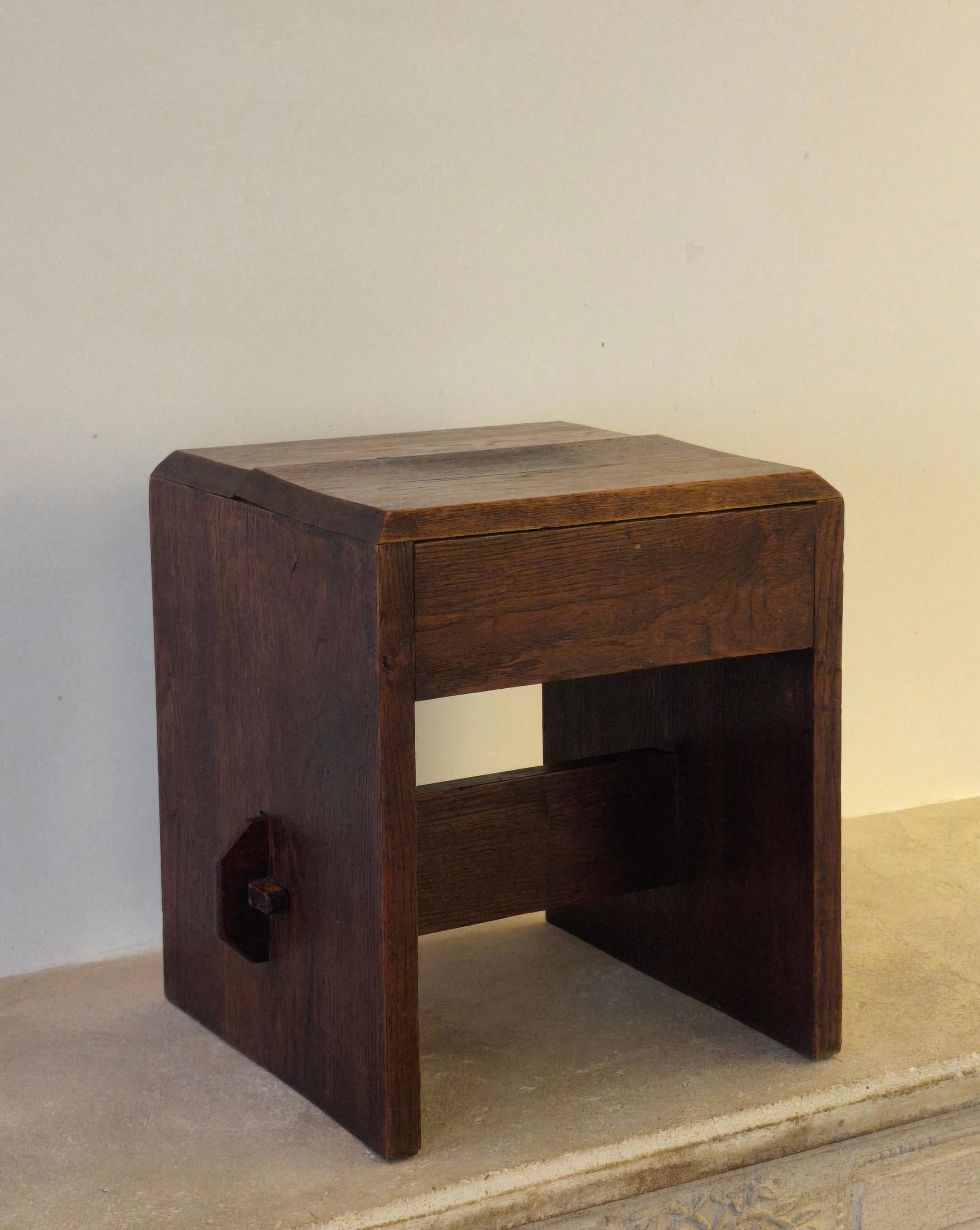 Holzhocker, Kunsthandwerk, Jugendstil, 1910er Jahre (Französisch) im Angebot