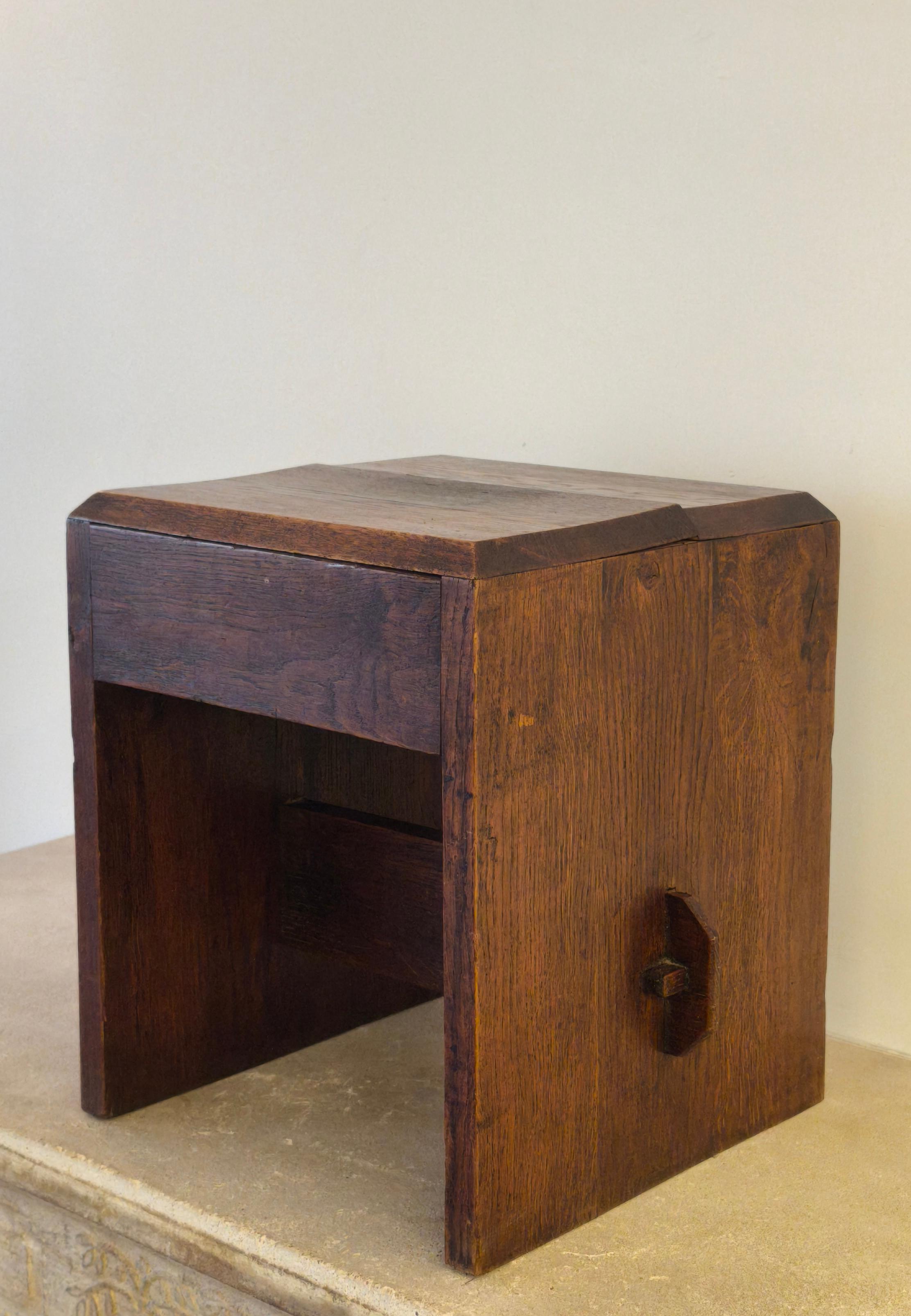 Holzhocker, Kunsthandwerk, Jugendstil, 1910er Jahre (Frühes 20. Jahrhundert) im Angebot