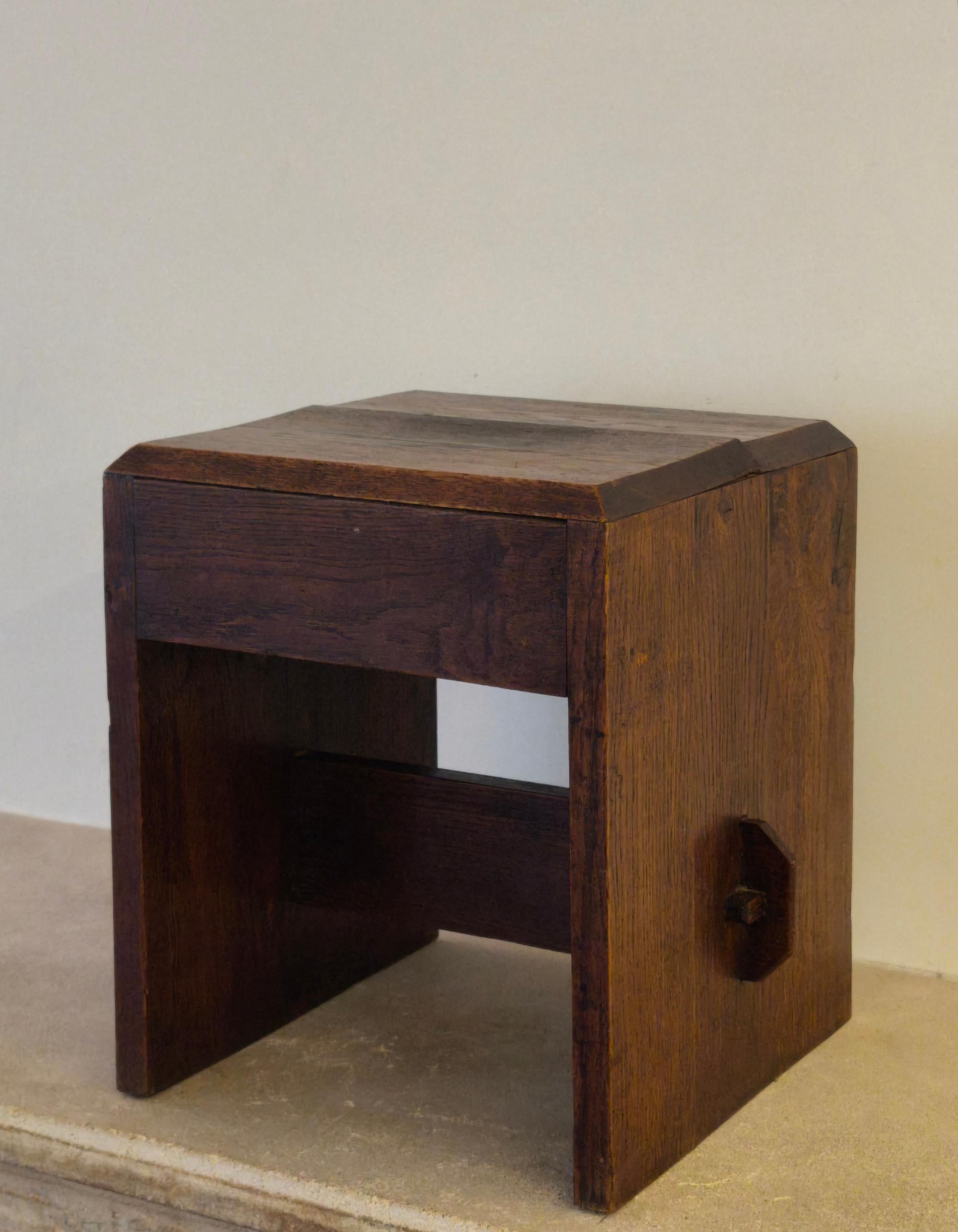 Holzhocker, Kunsthandwerk, Jugendstil, 1910er Jahre im Angebot 1