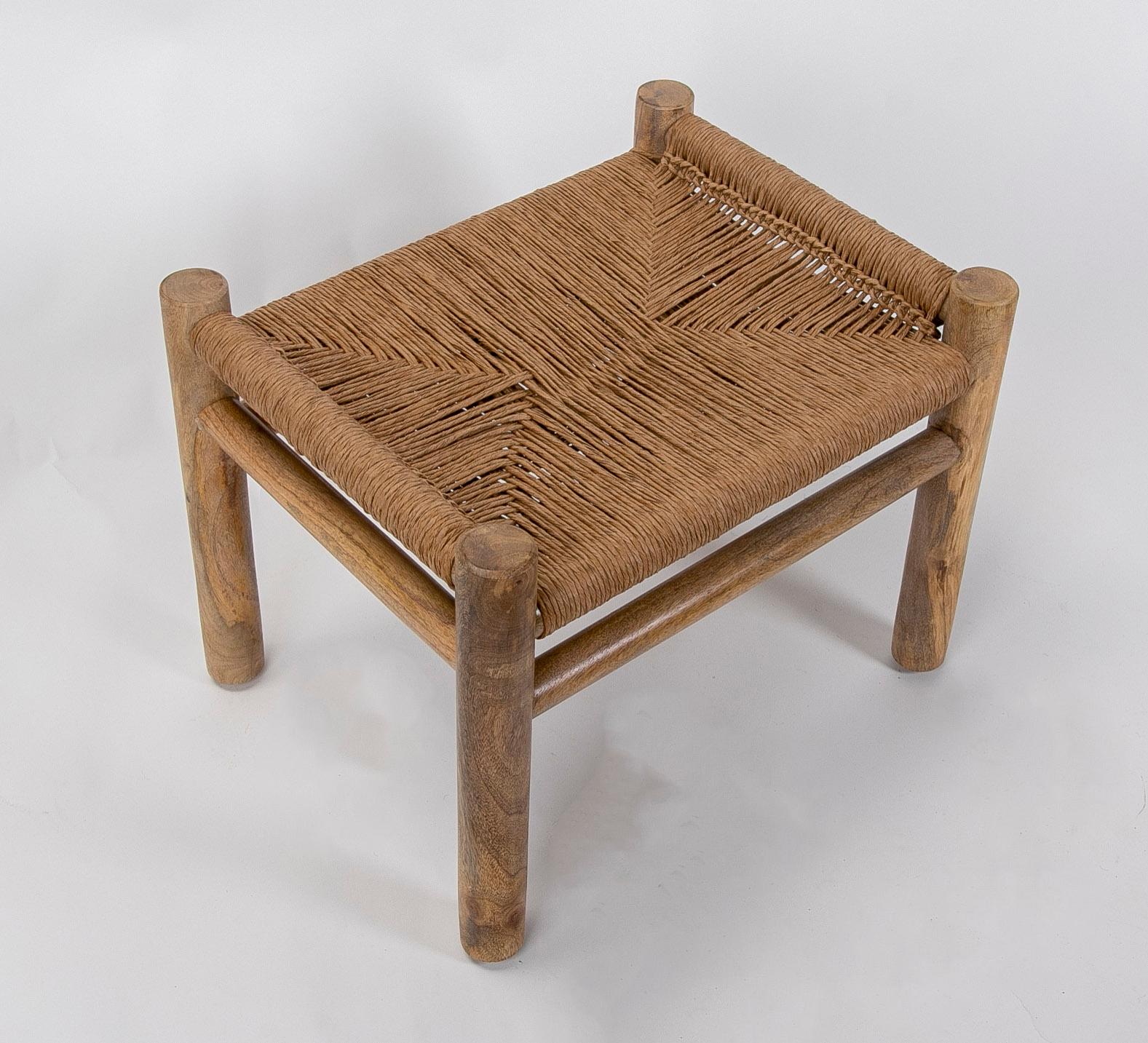 Wooden Stool with Hand-Braided Rope Seat In Good Condition For Sale In Marbella, ES
