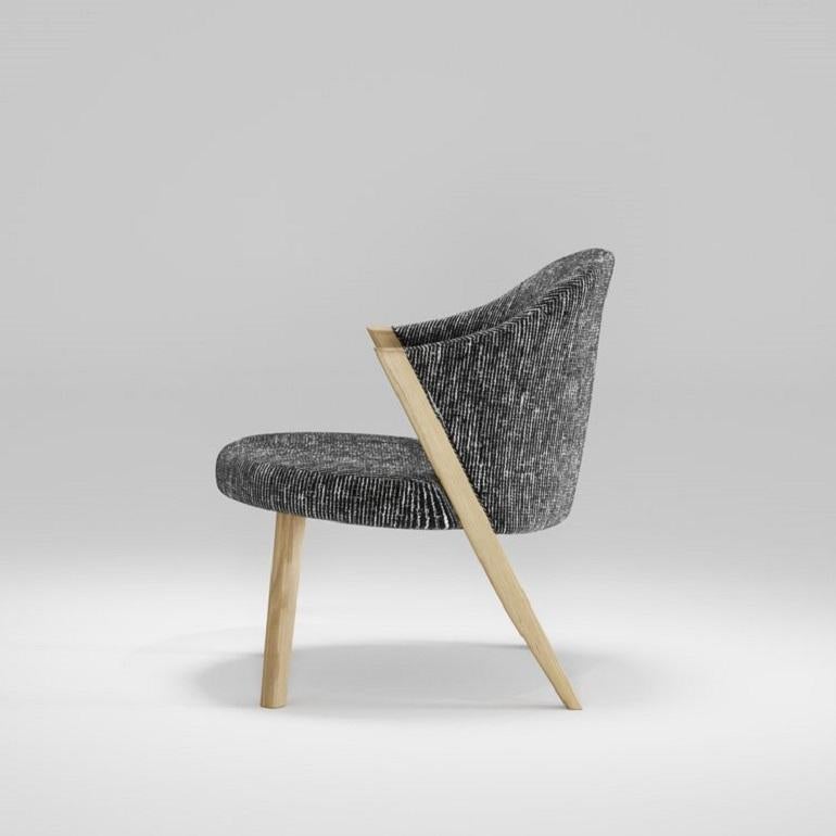 Holzstrukturierter Loungesessel mit Polsterung (Stoff) im Angebot