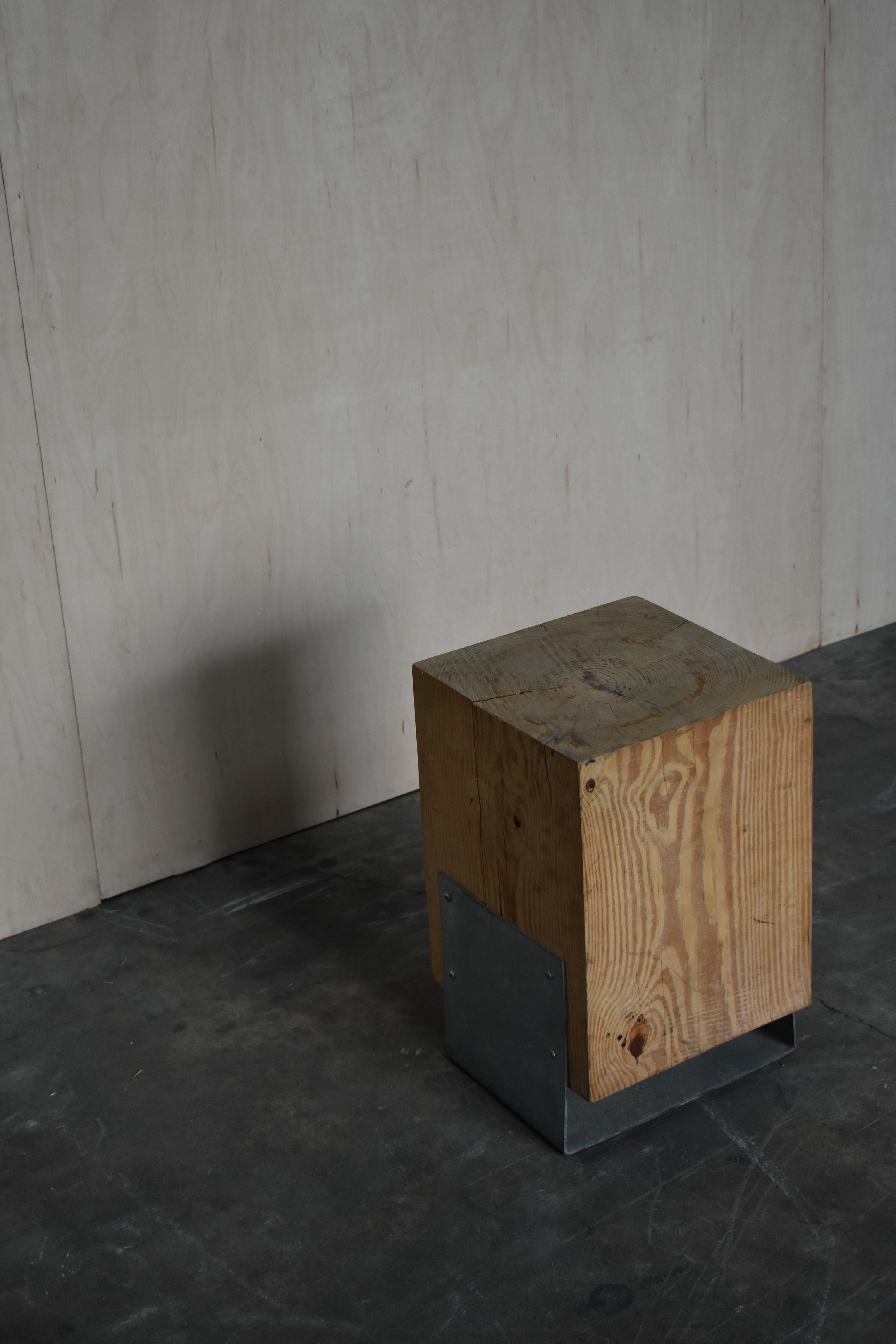 20ième siècle Souche en bois avec base en métal en vente