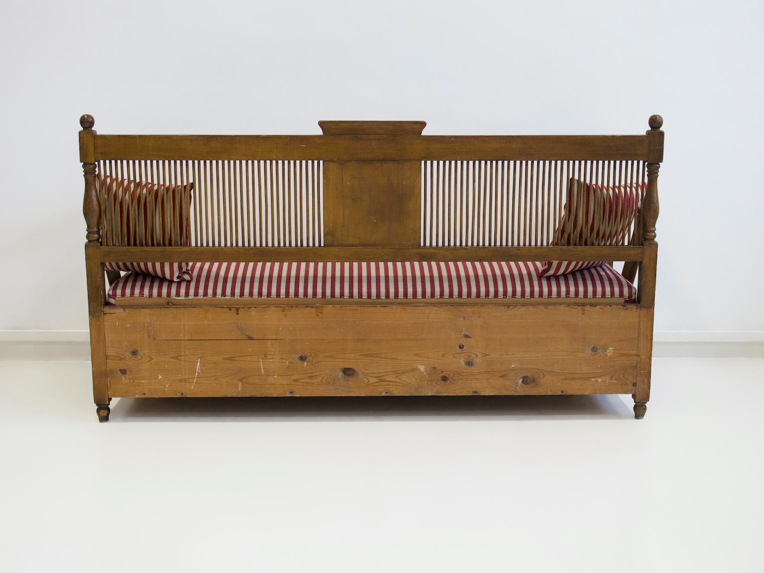 Schwedisches Holz-Sofa, entworfen von Carl Westman im Angebot 7