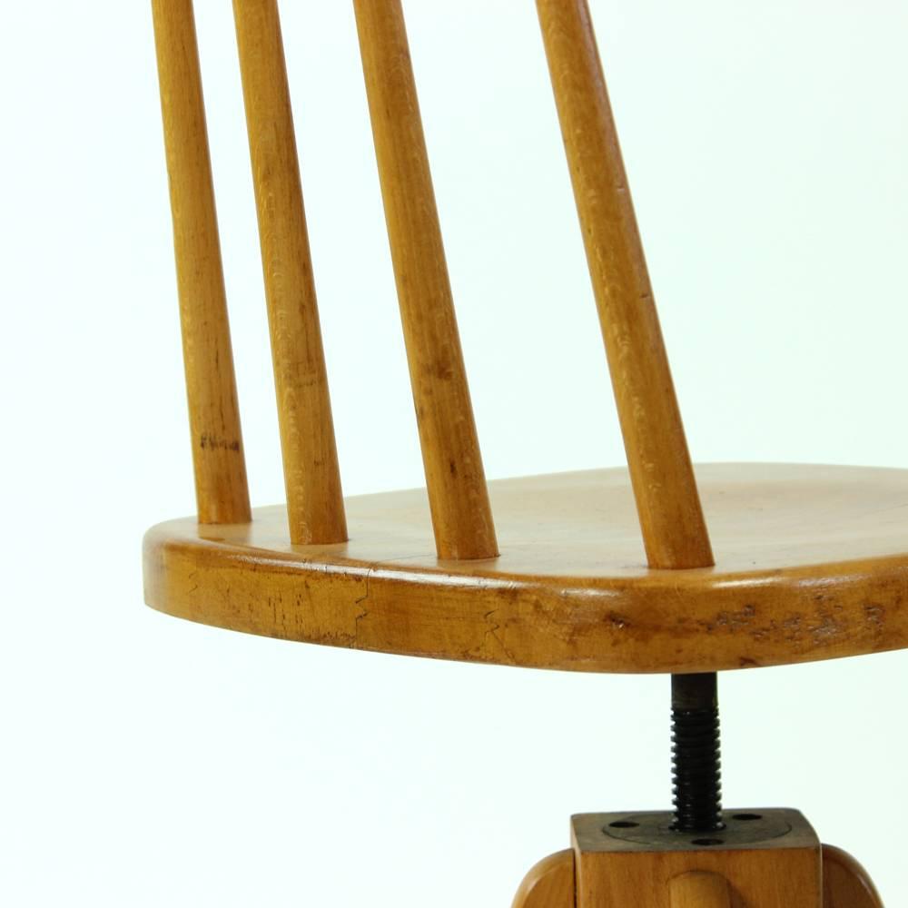 Wooden Swivel Piano Stool with Backrest, Czechoslovakia, circa 1960 For Sale 2