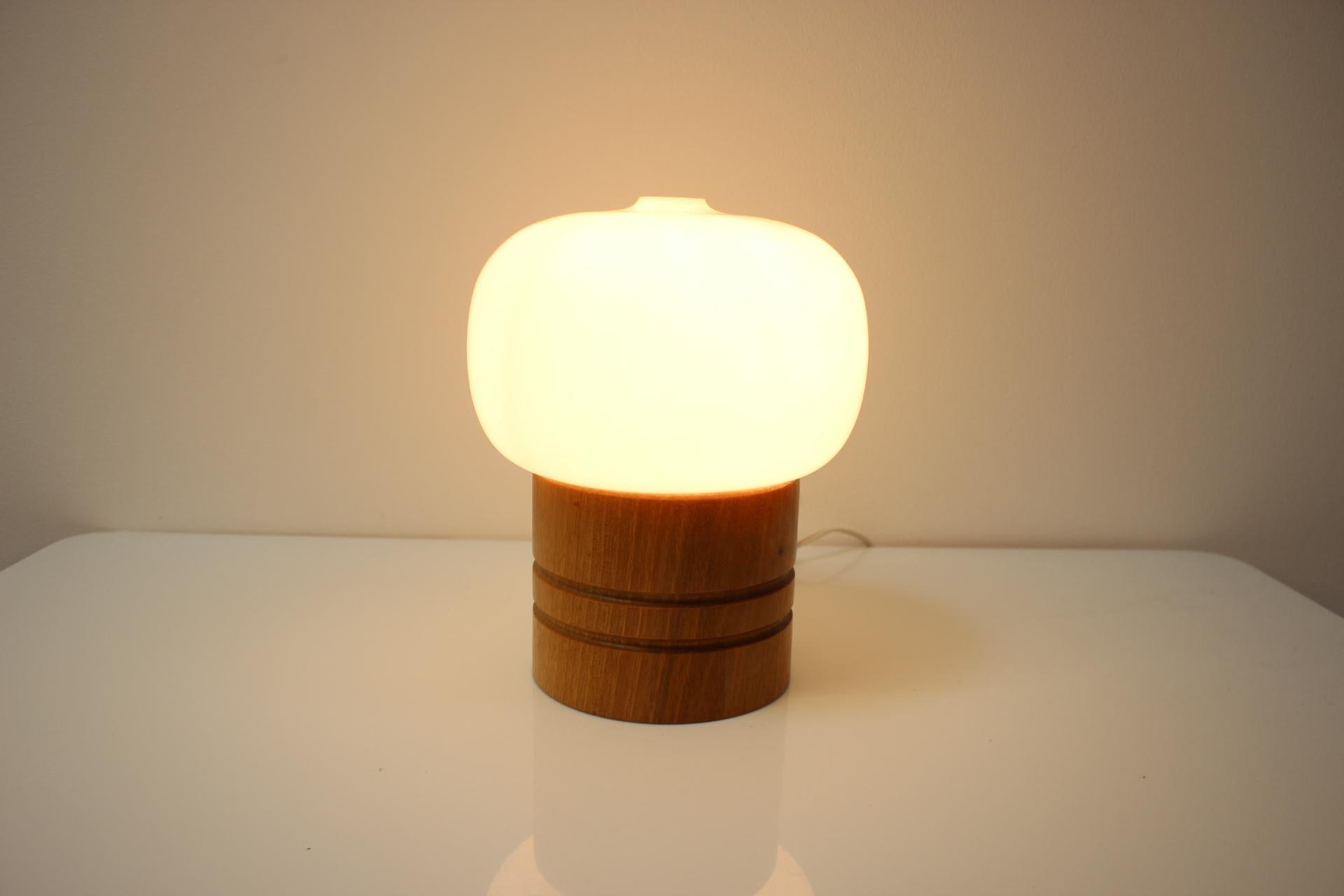 Mid-Century Modern Wooden Table Lamp Osvetlovaci Sklo Valasske Mezirici, 1960s For Sale