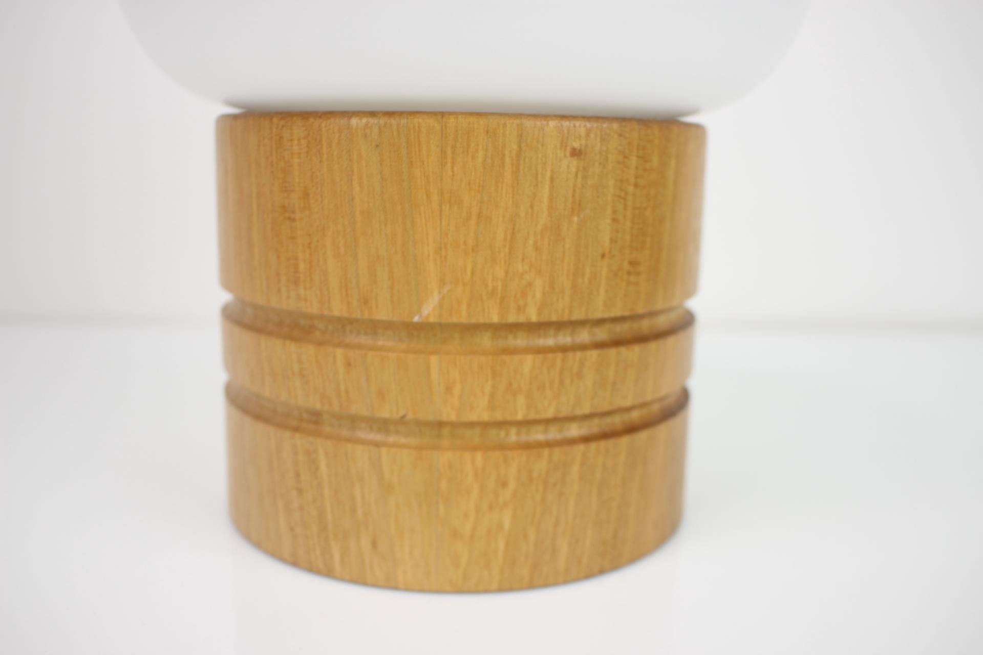 Czech Wooden Table Lamp Osvetlovaci Sklo Valasske Mezirici, 1960s For Sale