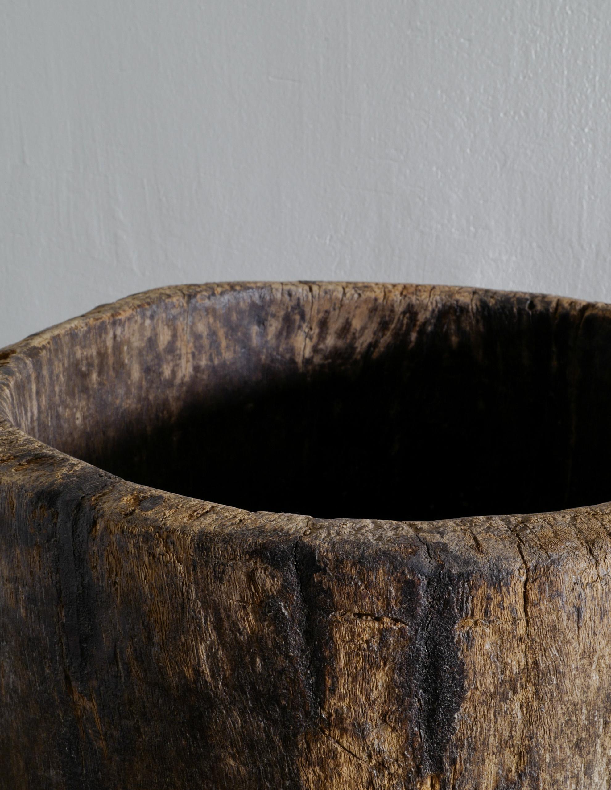 Wooden Teak Primitive Naga Pot Barrel Planter in a Wabi Sabi Style, India In Good Condition In Stockholm, SE