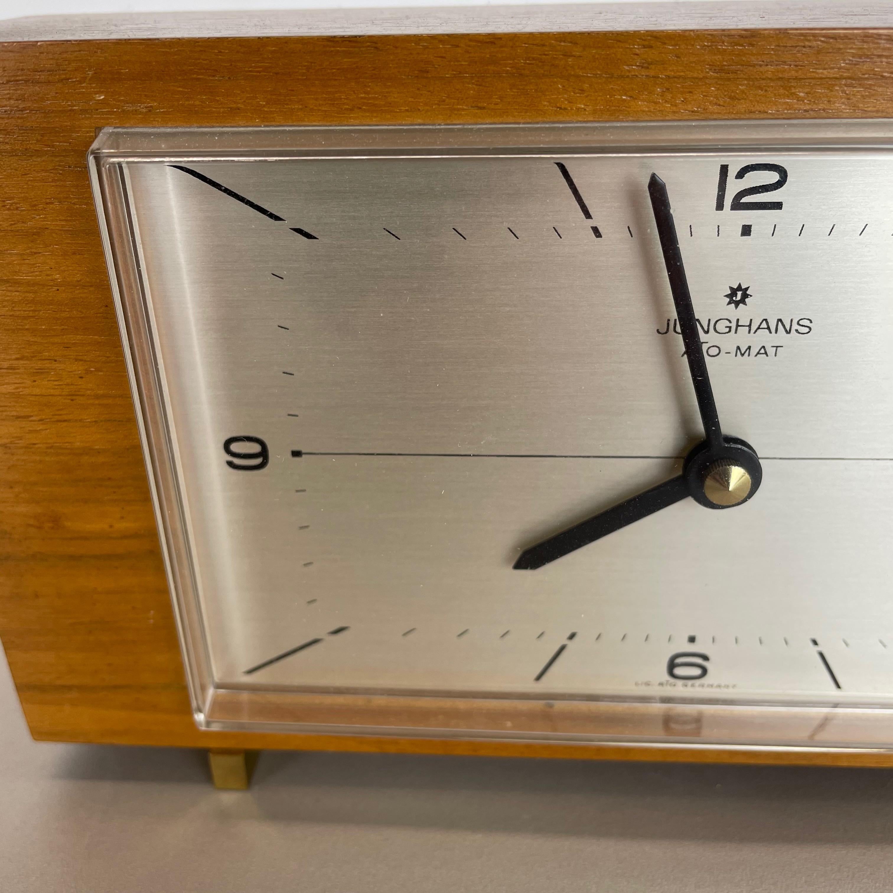 Wooden Teak Table Clock Max Bill Style Junghans Electronic, Germany, 1960s In Good Condition In Kirchlengern, DE