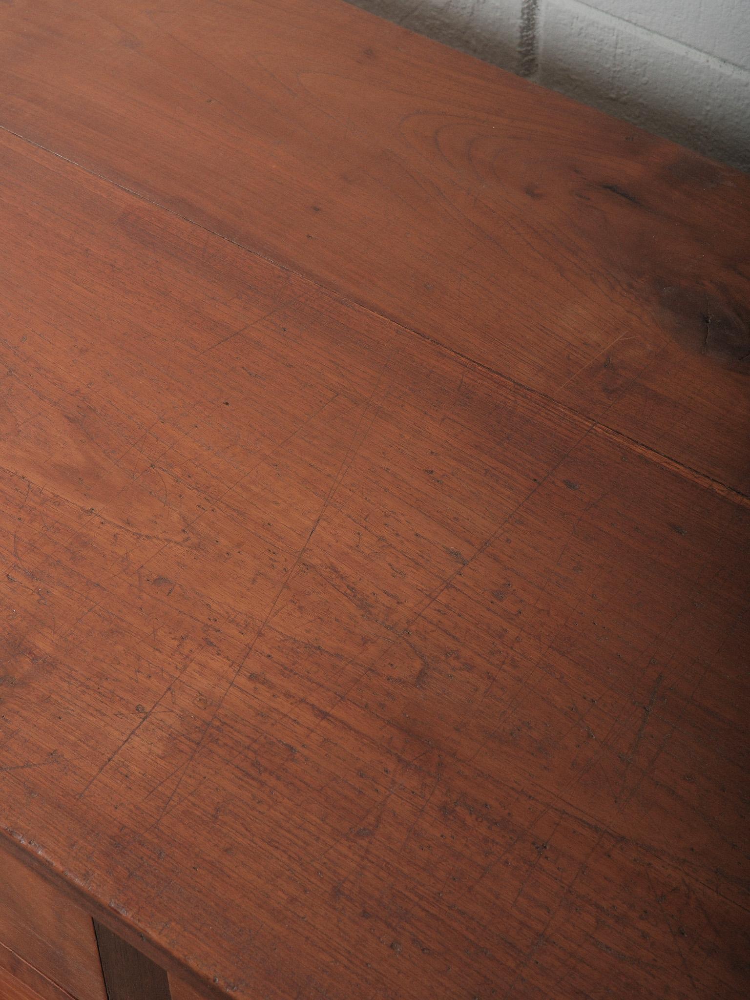 Wooden Three-Drawer Console with Lower Shelf Bon état - En vente à High Point, NC