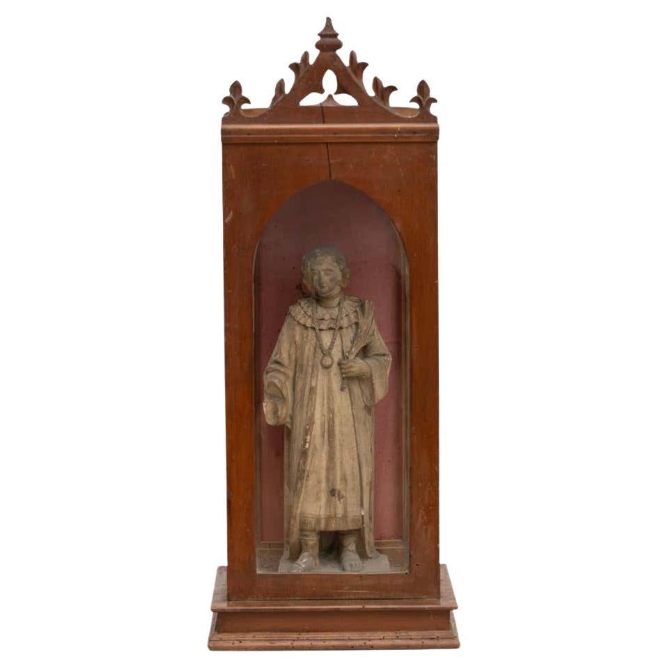 Traditionelle Holzfigur eines Heiligen in einer Niche, um 1950 im Angebot