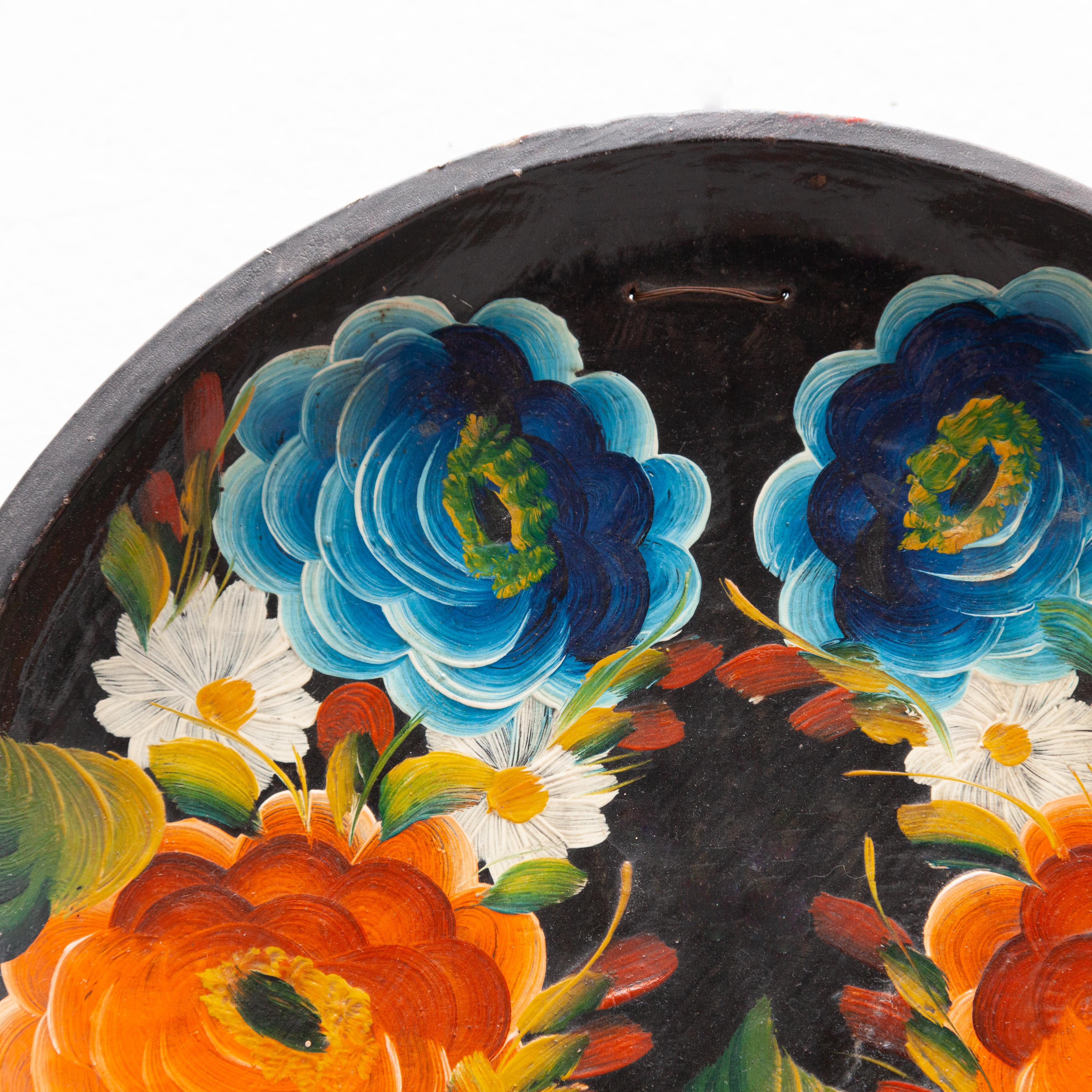 Wooden Traditional Hand Painted Plate, circa 1960 1