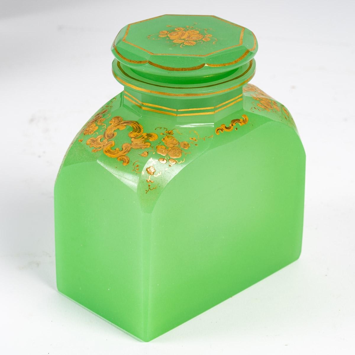 Wooden Travel Box with Green Opaline Bottles, 19th Century For Sale 4