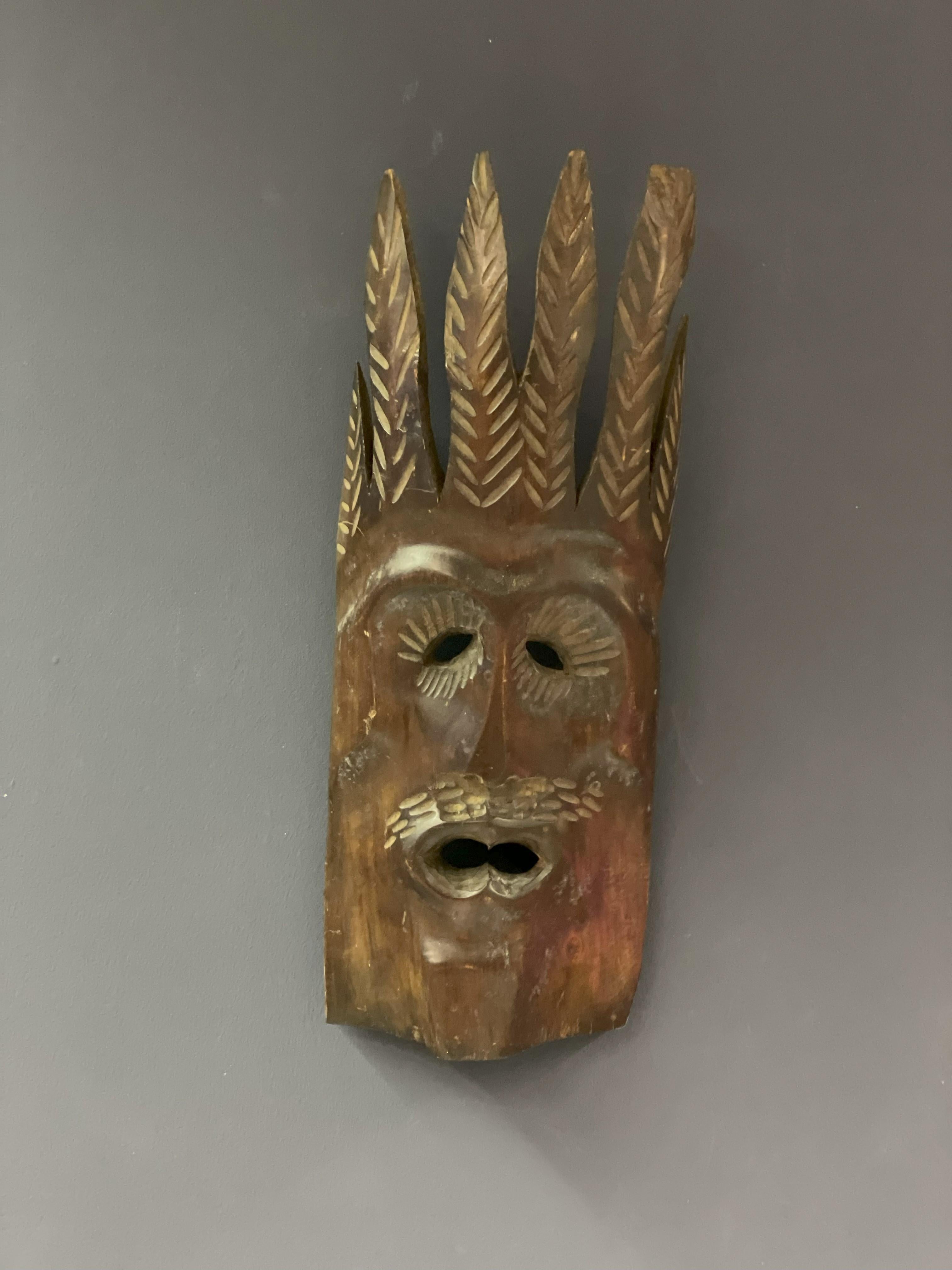 Maschera tribale in legno in vendita 1