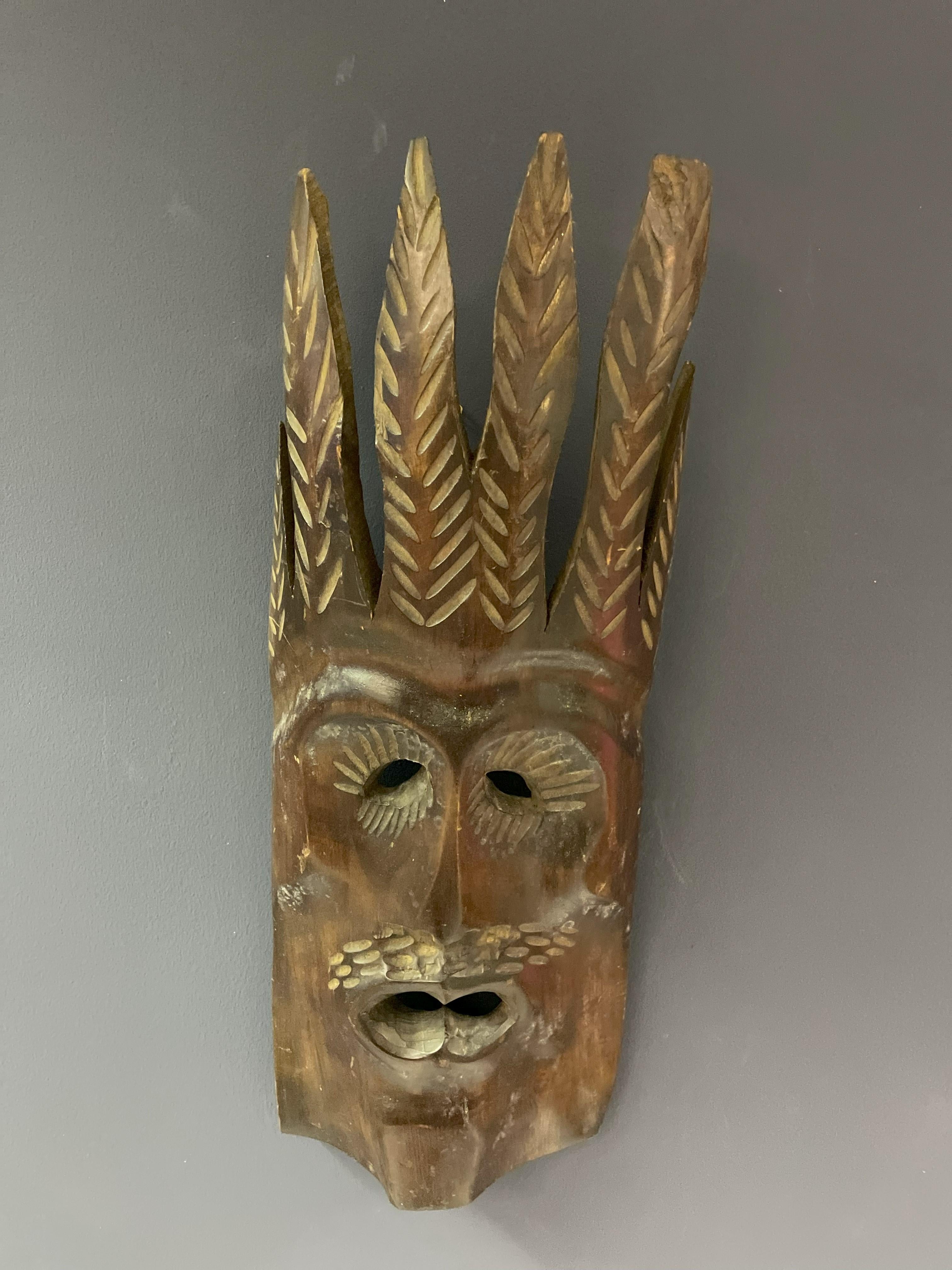 Maschera tribale in legno in vendita 4