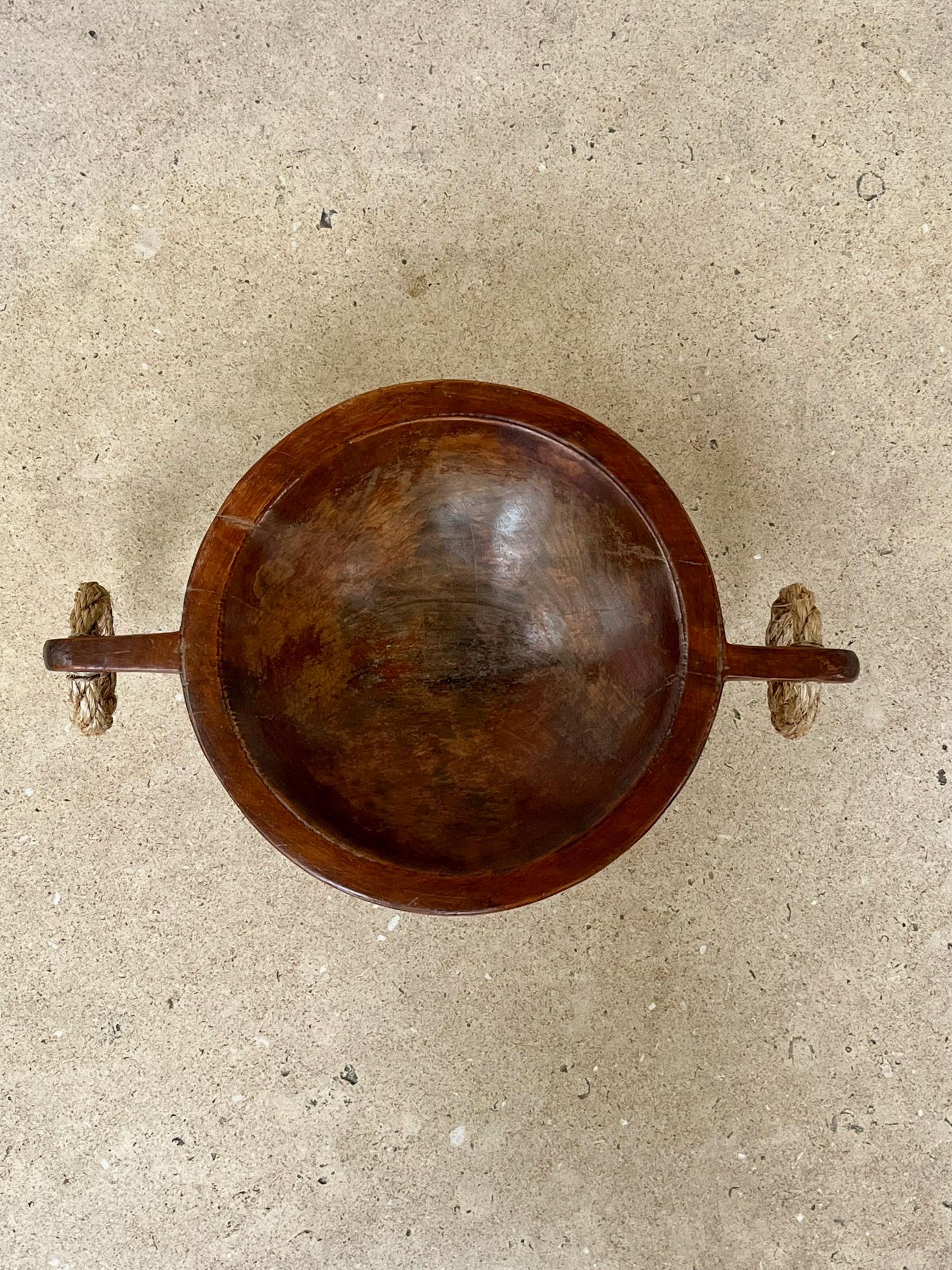 Urna de madera o vide poche Francia circa 1935 Tallado a mano en venta